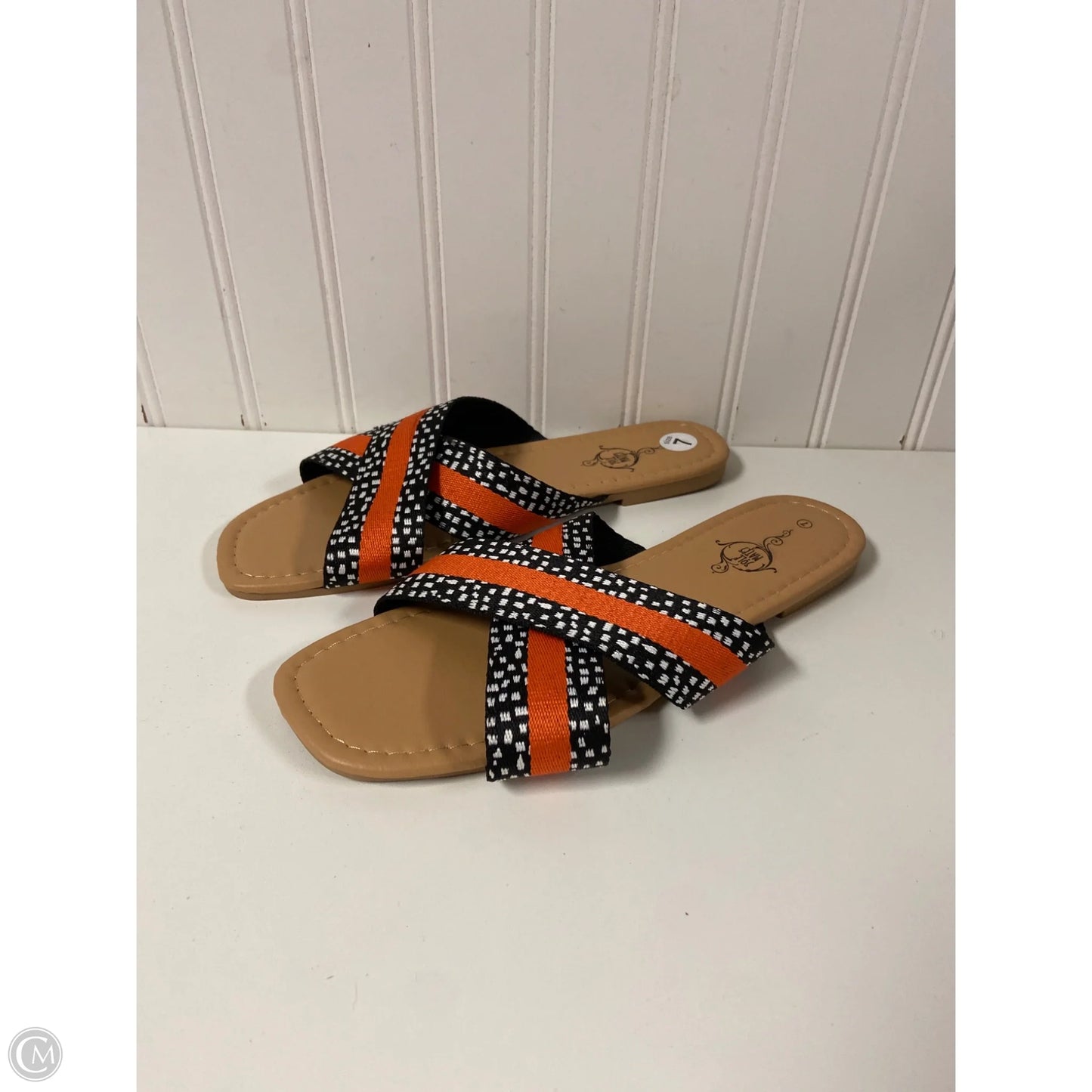 Sandals Flats By Clothes Mentor In Multi-colored, Size: 7