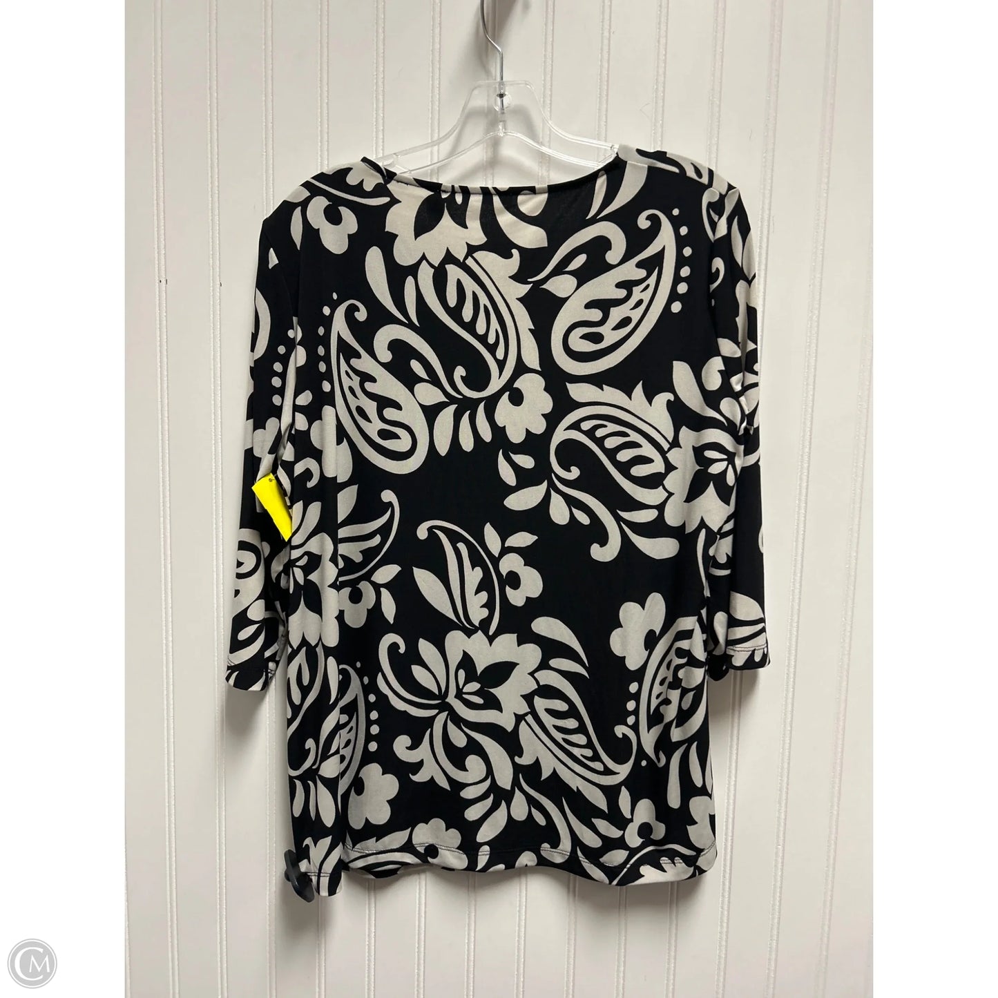 Top Long Sleeve By Clothes Mentor In Black & White, Size: L