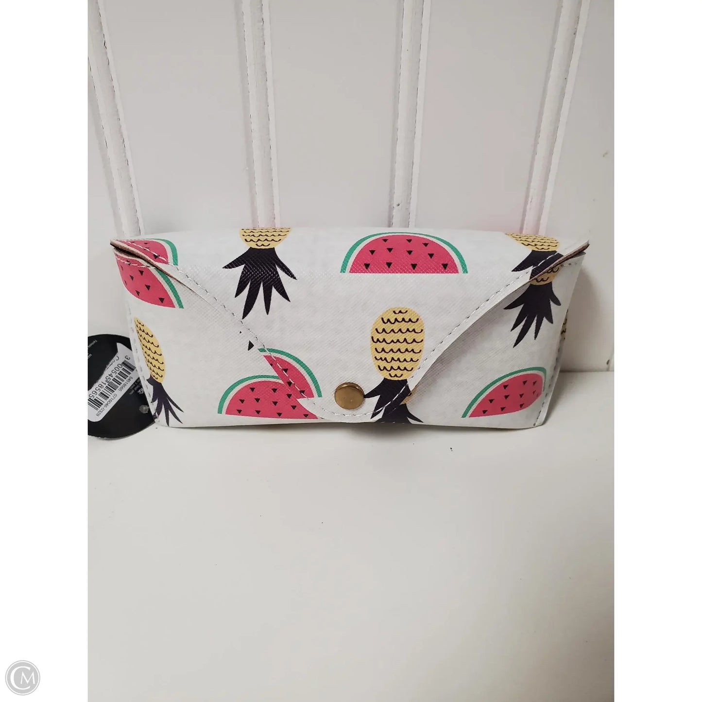 Sunglass Case By Lulu, Size: Medium