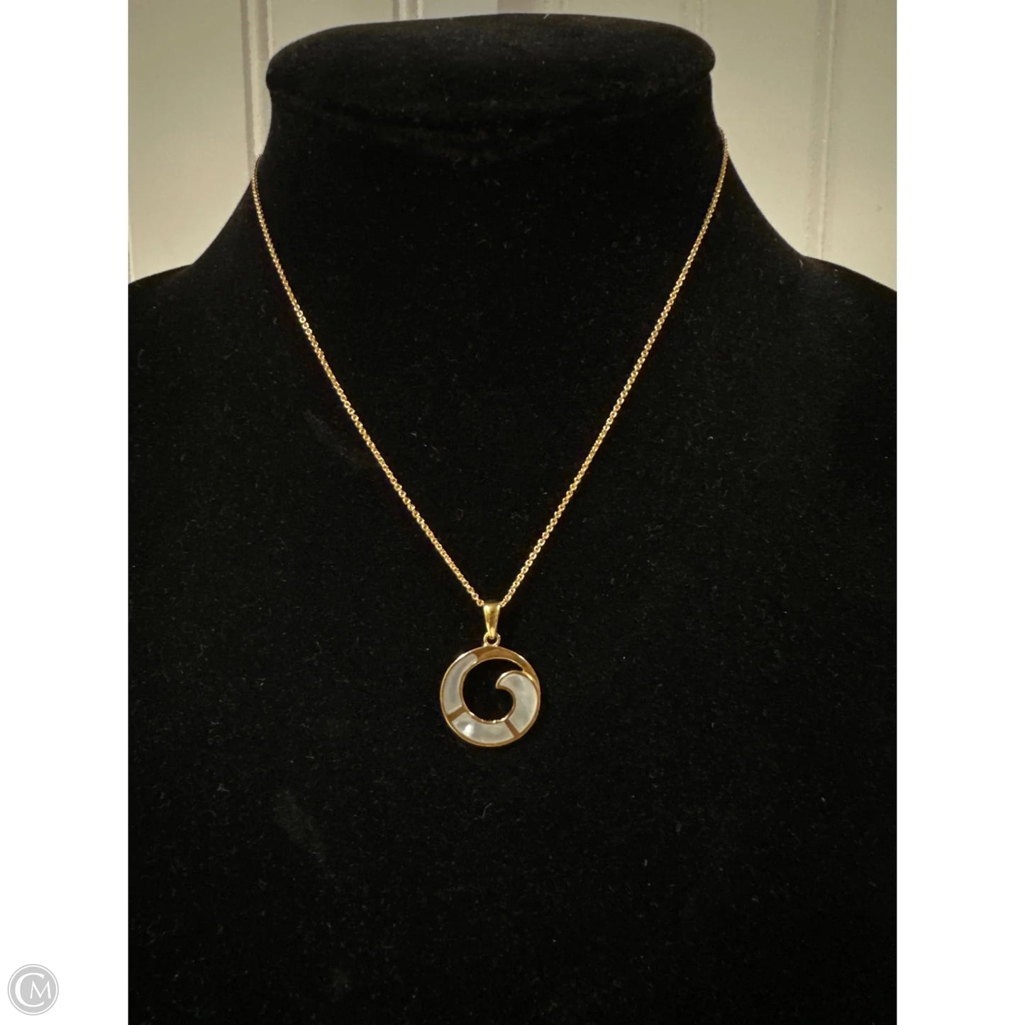 Necklace Pendant By Clothes Mentor, Size: 1