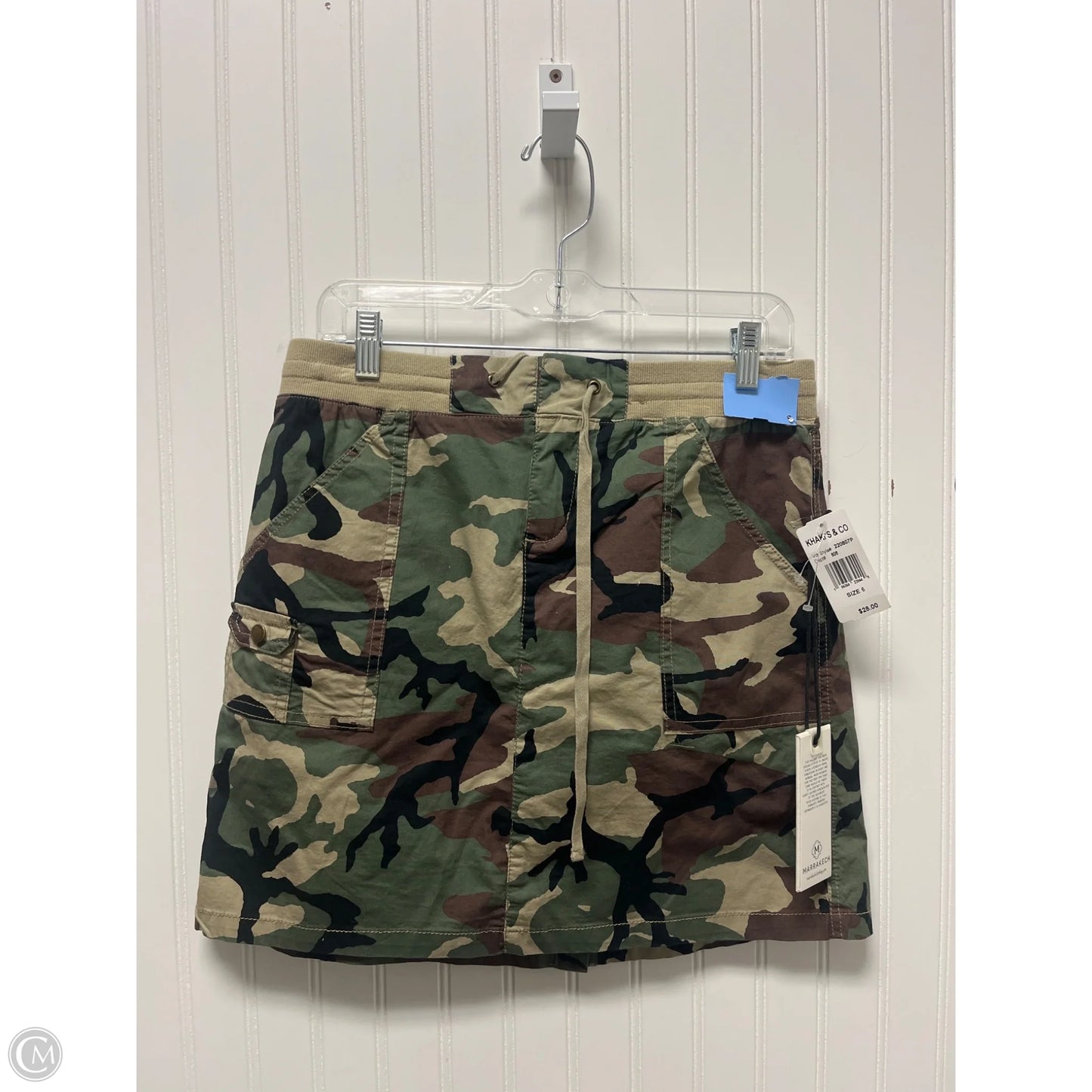 Skirt Mini & Short By Marrakech In Camouflage Print, Size: 6