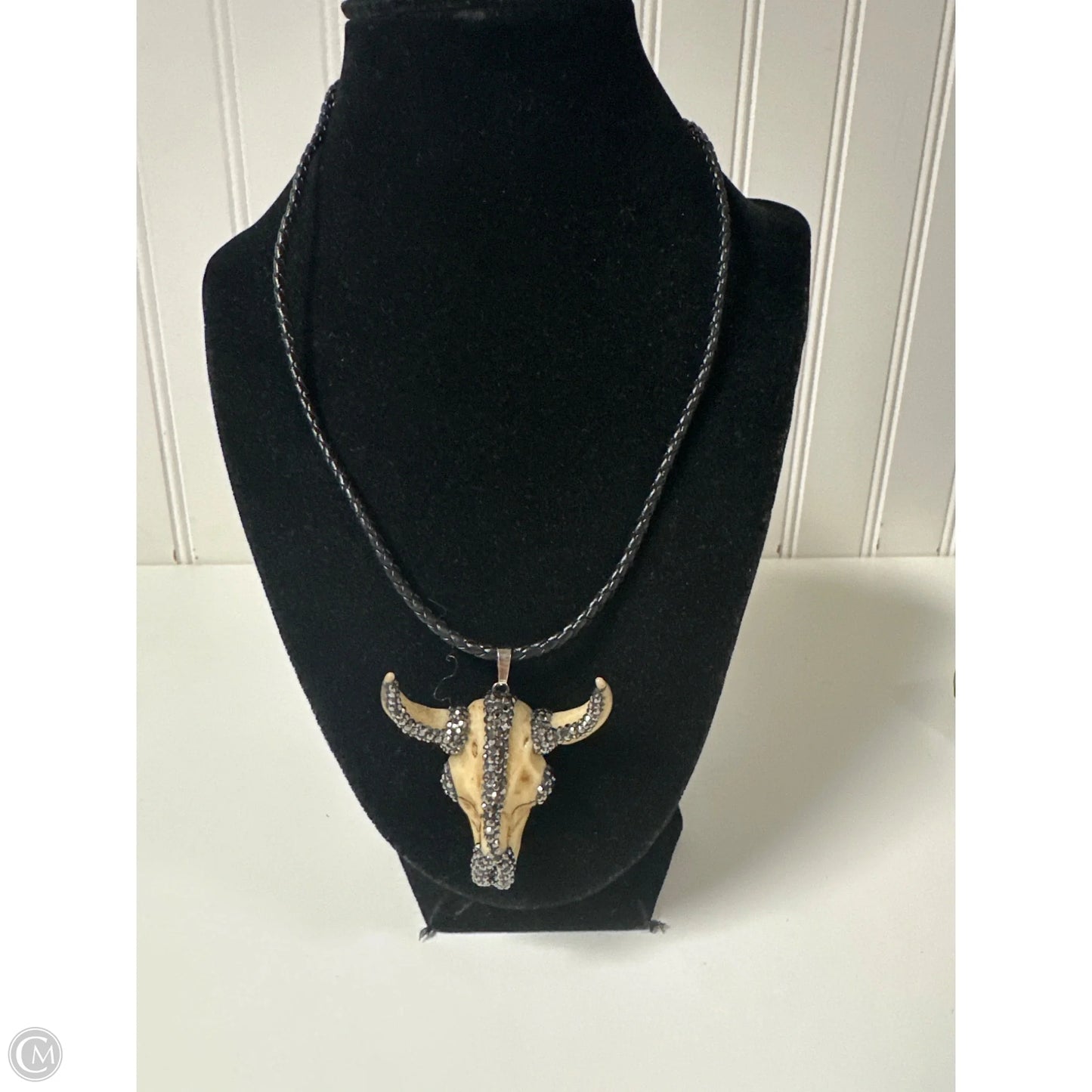 Necklace Pendant By Clothes Mentor, Size: 1