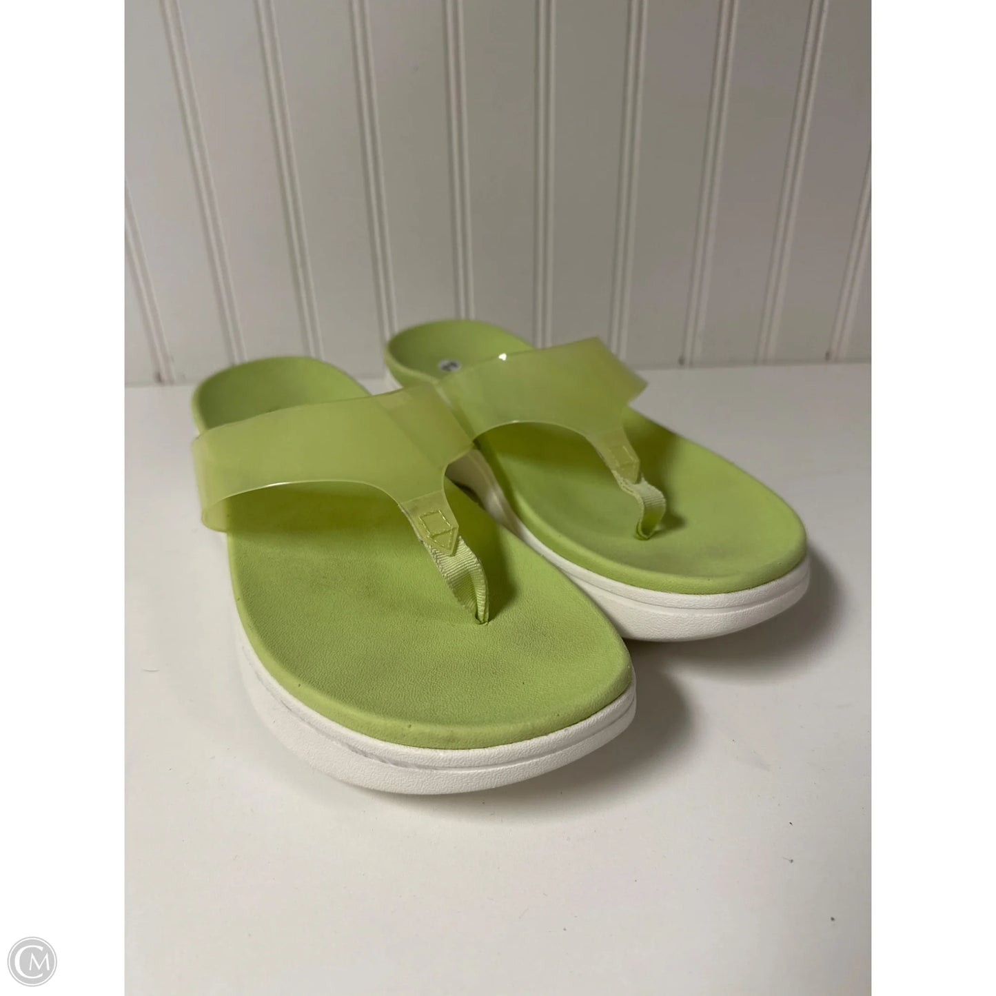 Sandals Flats By Vionic In Green, Size: 8.5