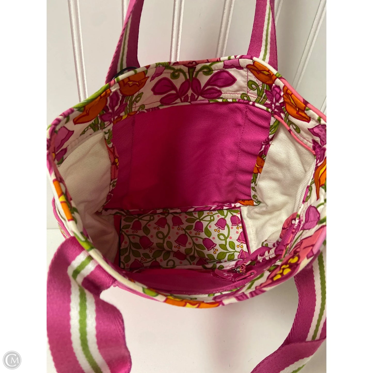 Handbag By Vera Bradley, Size: Small