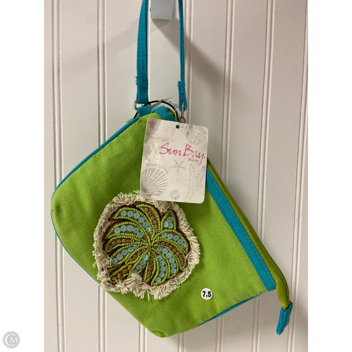 Wristlet By Clothes Mentor, Size: Medium