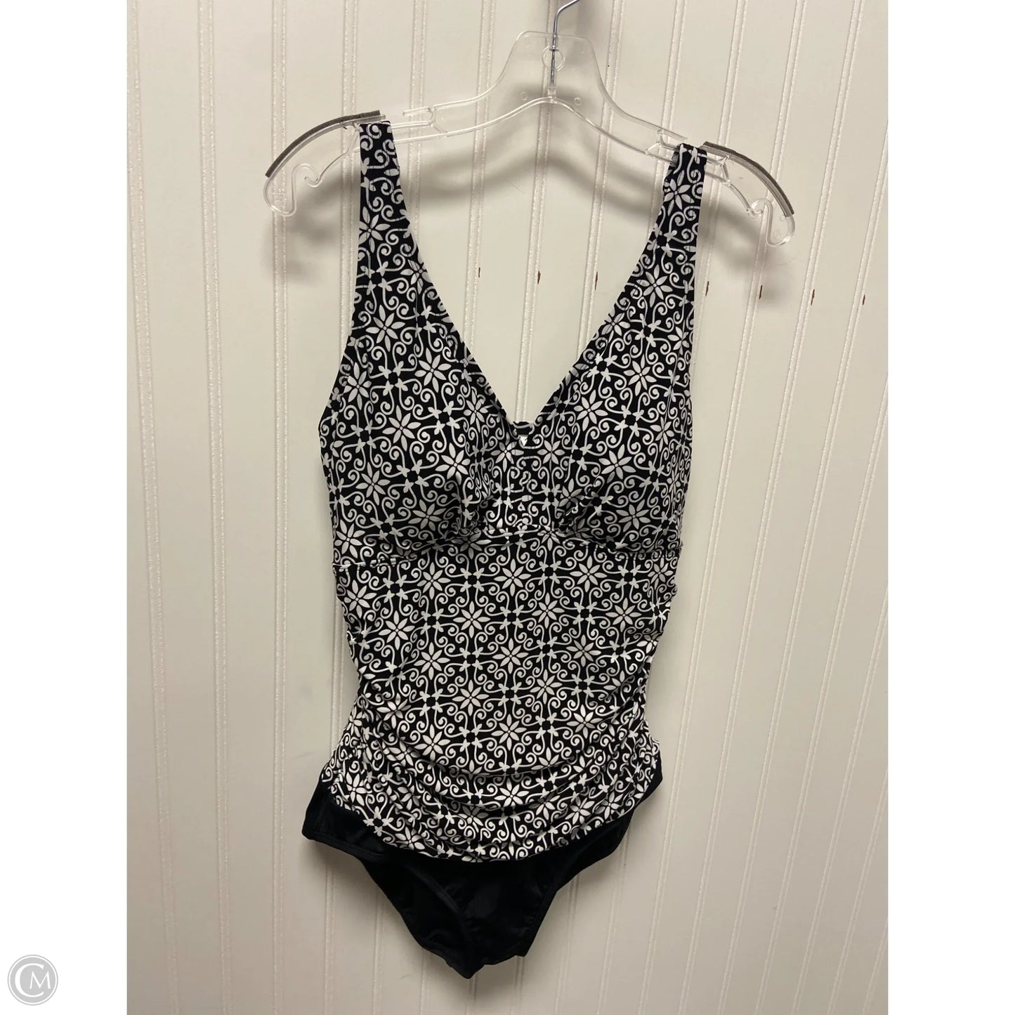 Swimsuit By Clothes Mentor In Black & White, Size: Xl