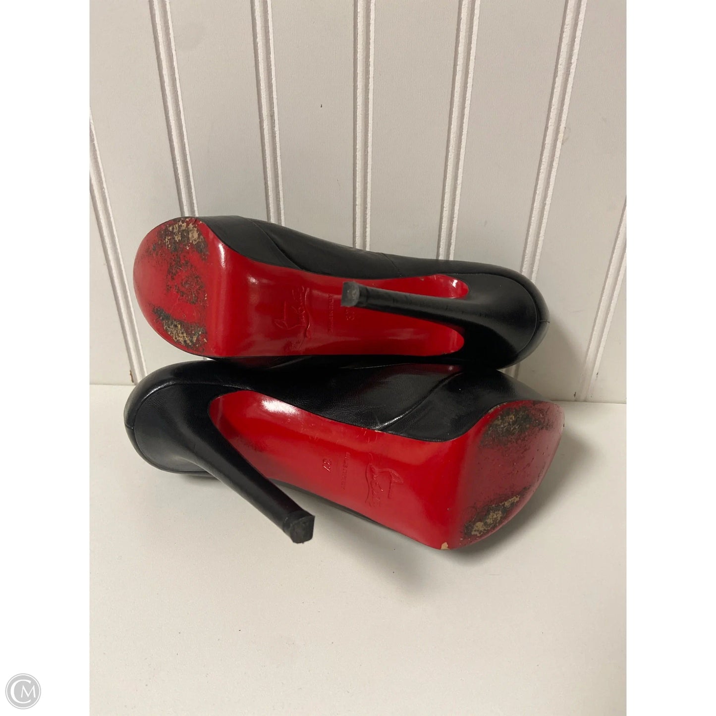 Shoes Luxury Designer By Christian Louboutin In Black, Size: 6.5