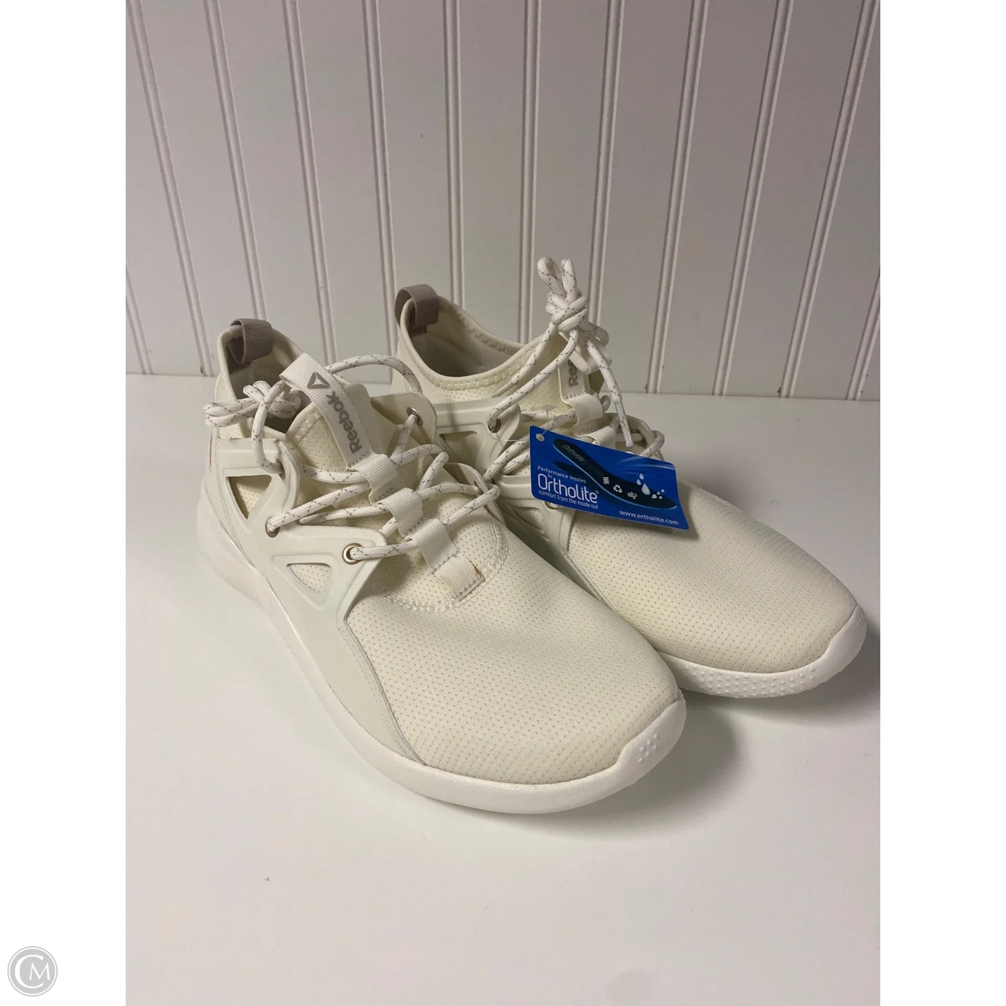Shoes Athletic By Reebok In Cream, Size: 11