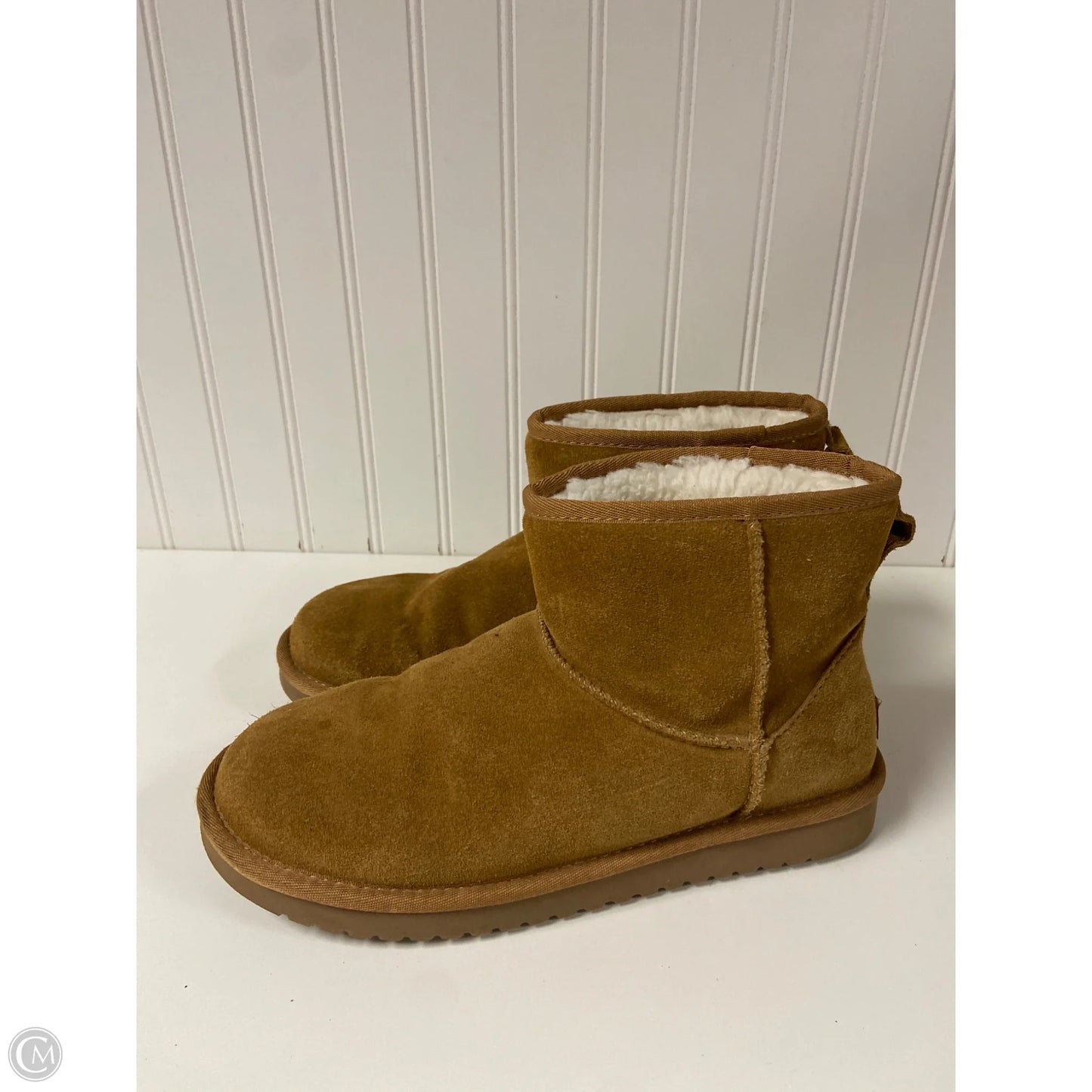 Boots Snow By Koolaburra By Ugg In Tan, Size: 8