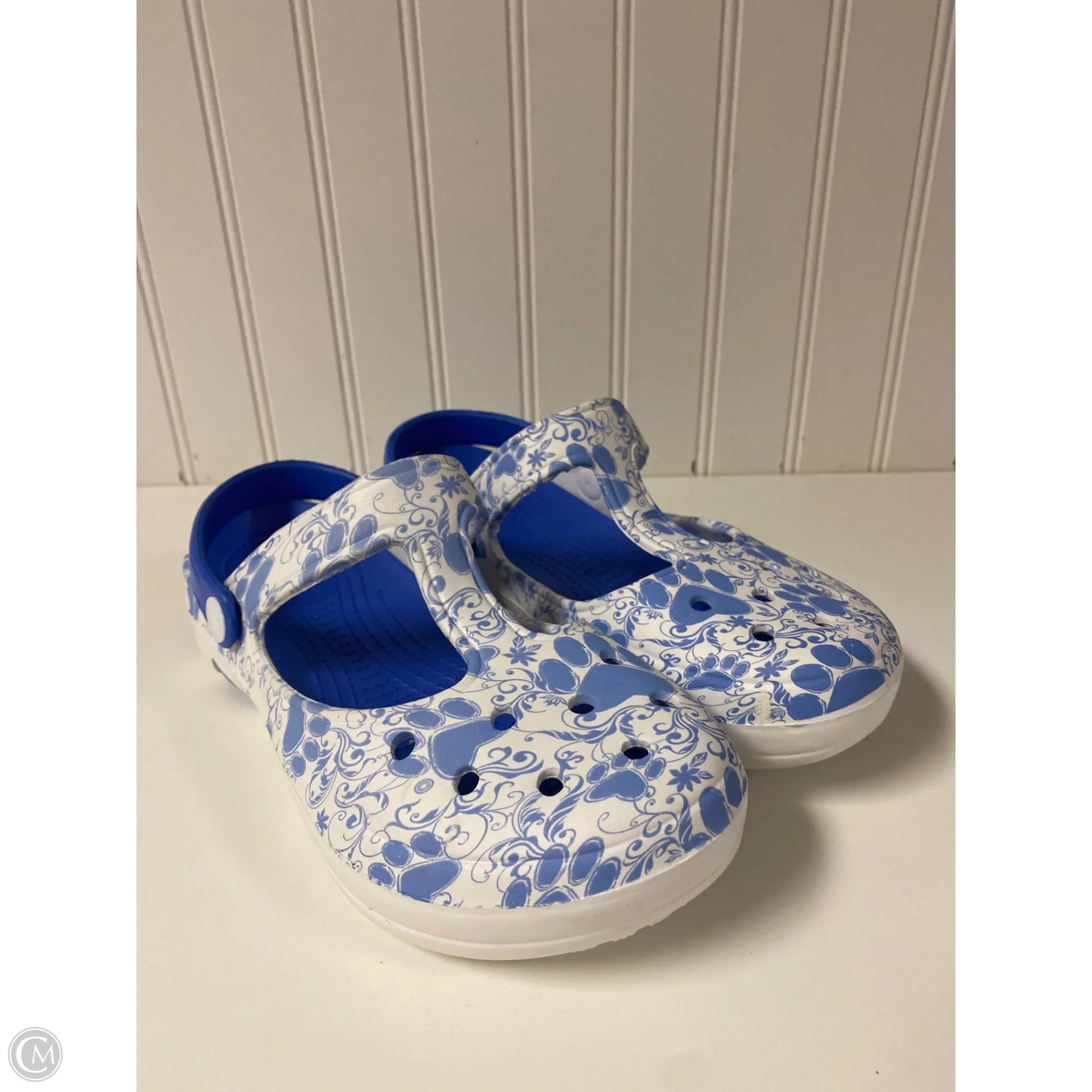 Shoes Flats By Clothes Mentor In Blue & White, Size: 8