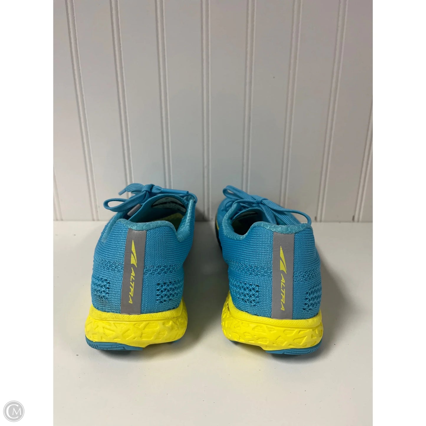Shoes Athletic By Clothes Mentor In Blue, Size: 6.5