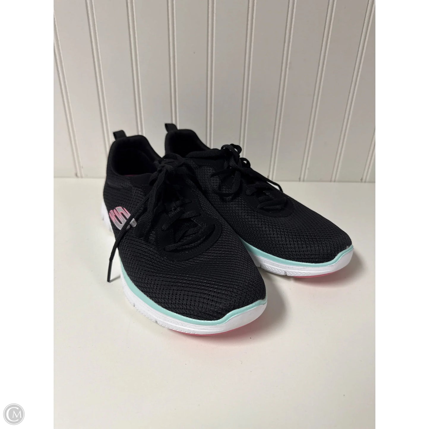 Shoes Athletic By Skechers In Black, Size: 8.5
