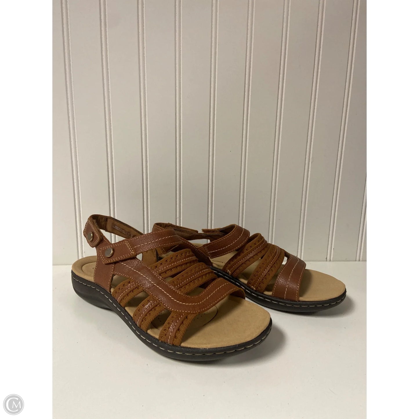 Sandals Flats By Clarks In Tan, Size: 9
