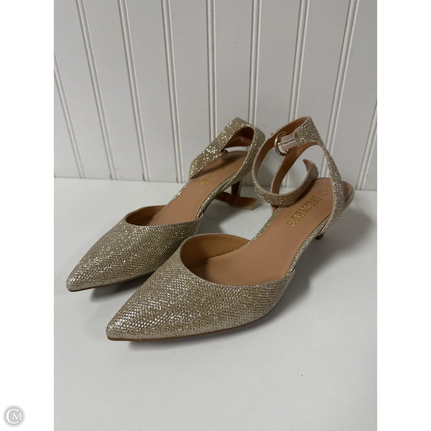 Shoes Heels Kitten By Clothes Mentor In Gold, Size: 7.5