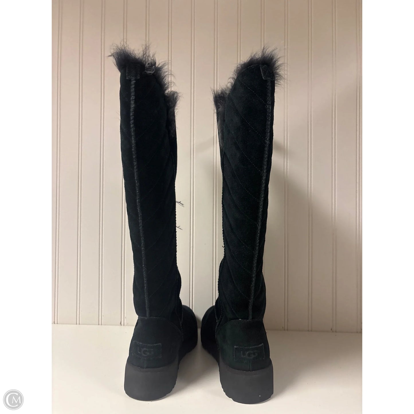 Boots Designer By Ugg In Black, Size: 8