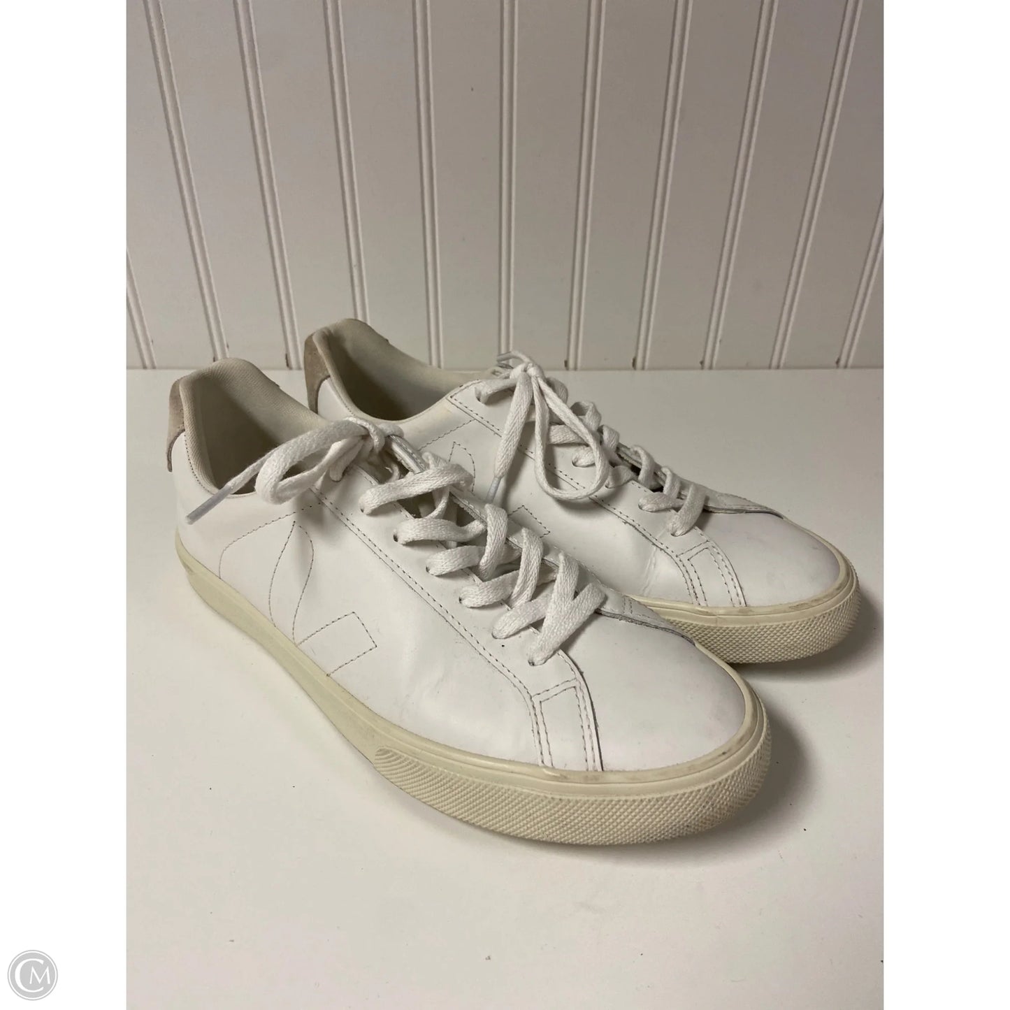 Shoes Sneakers By Veja In White, Size: 10