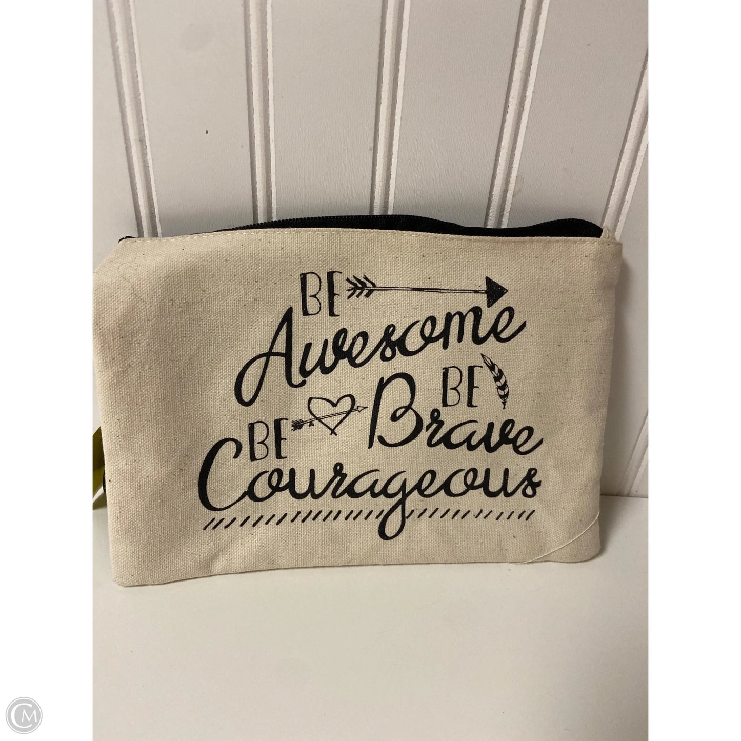 Wristlet By Clothes Mentor, Size: Large