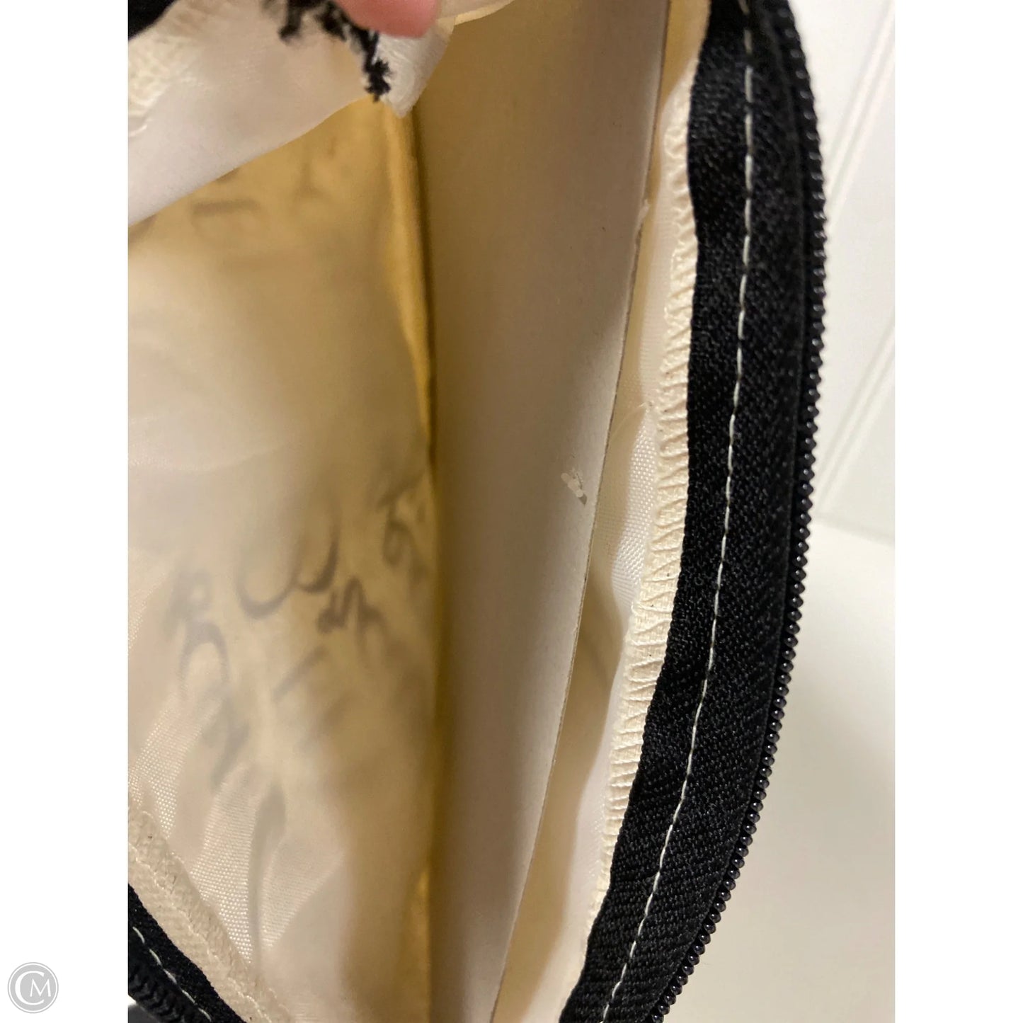 Wristlet By Clothes Mentor, Size: Large