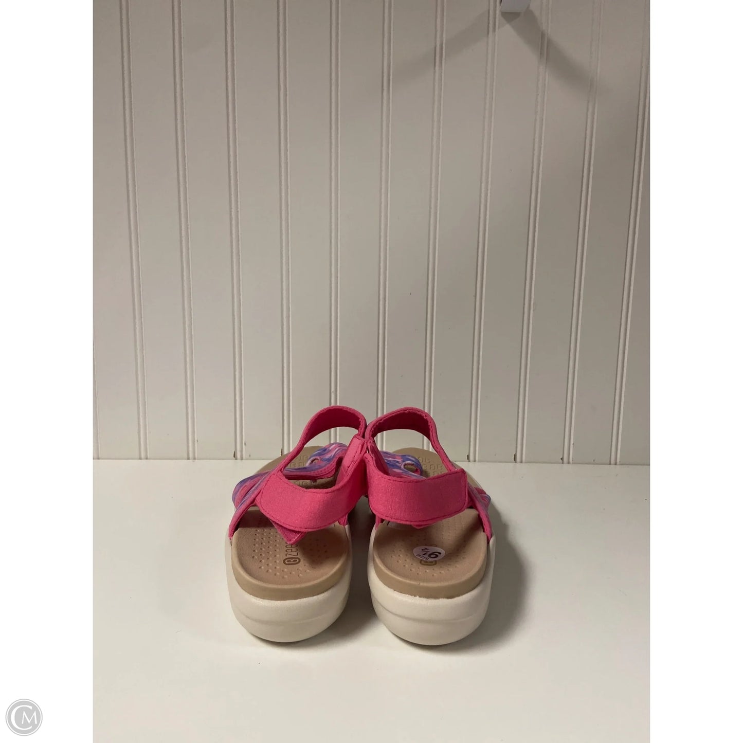 Sandals Flats By Bzees In Pink & Tan, Size: 9.5