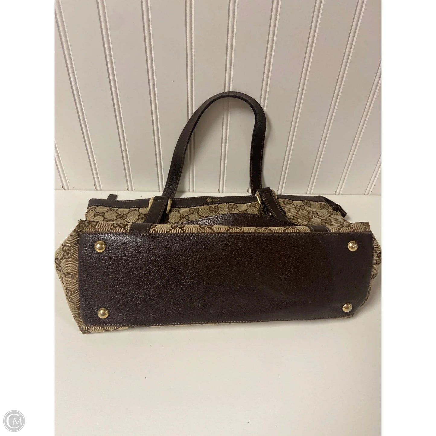 Handbag Luxury Designer By Gucci, Size: Medium