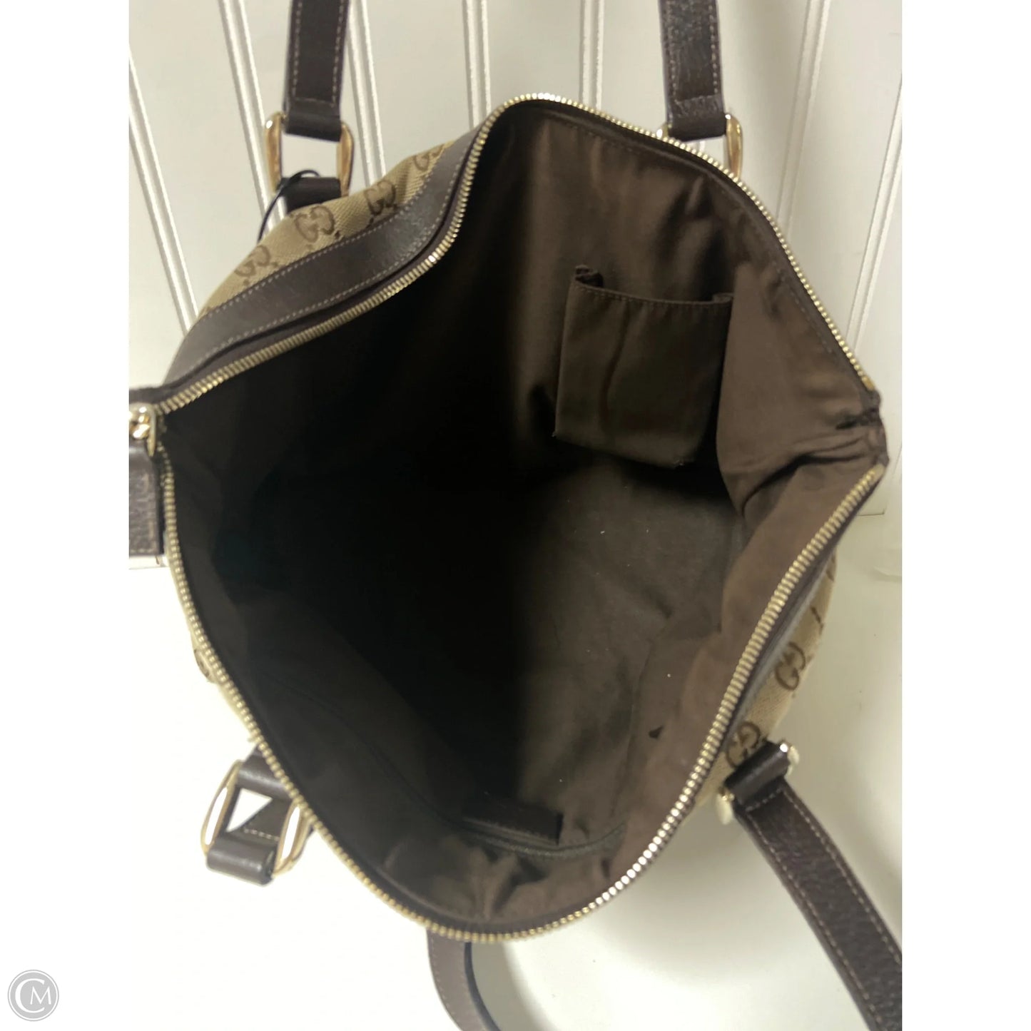 Handbag Luxury Designer By Gucci, Size: Medium