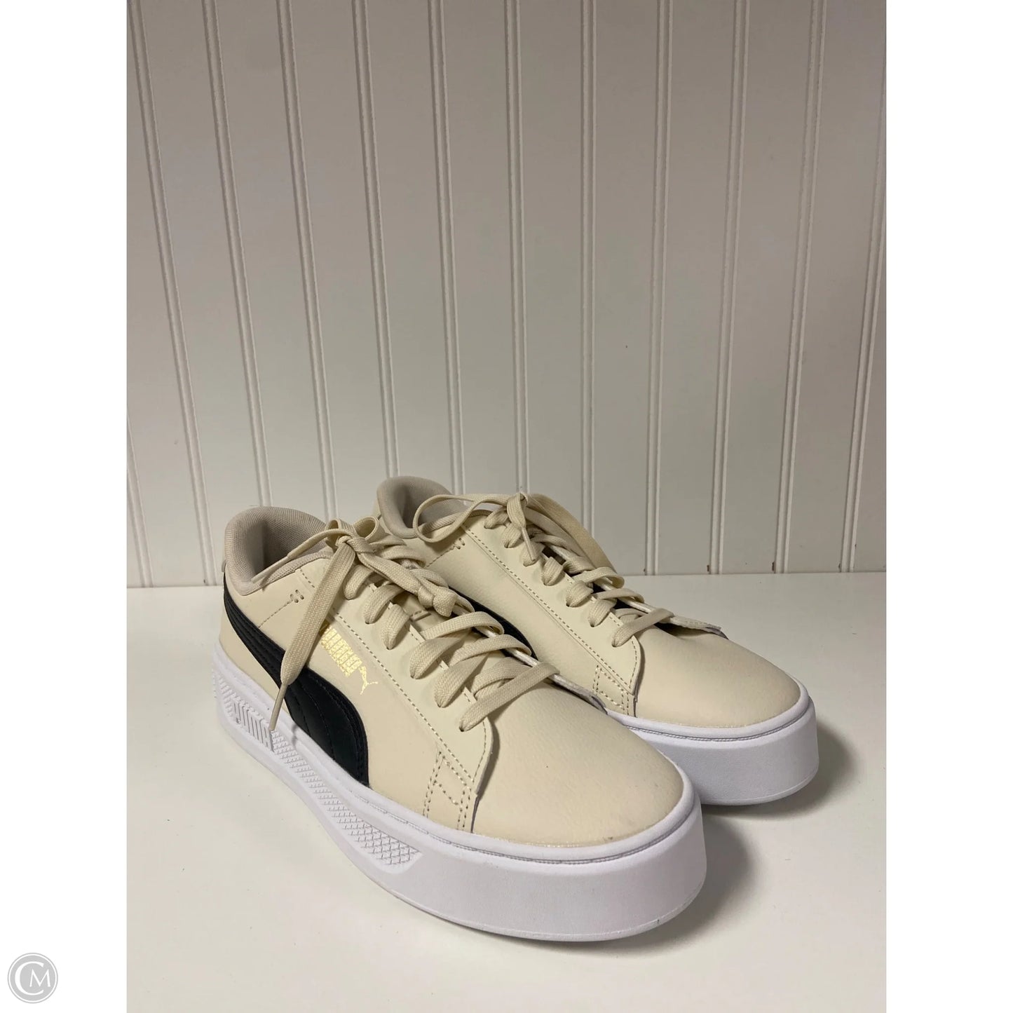 Shoes Sneakers By Puma In Beige, Size: 11