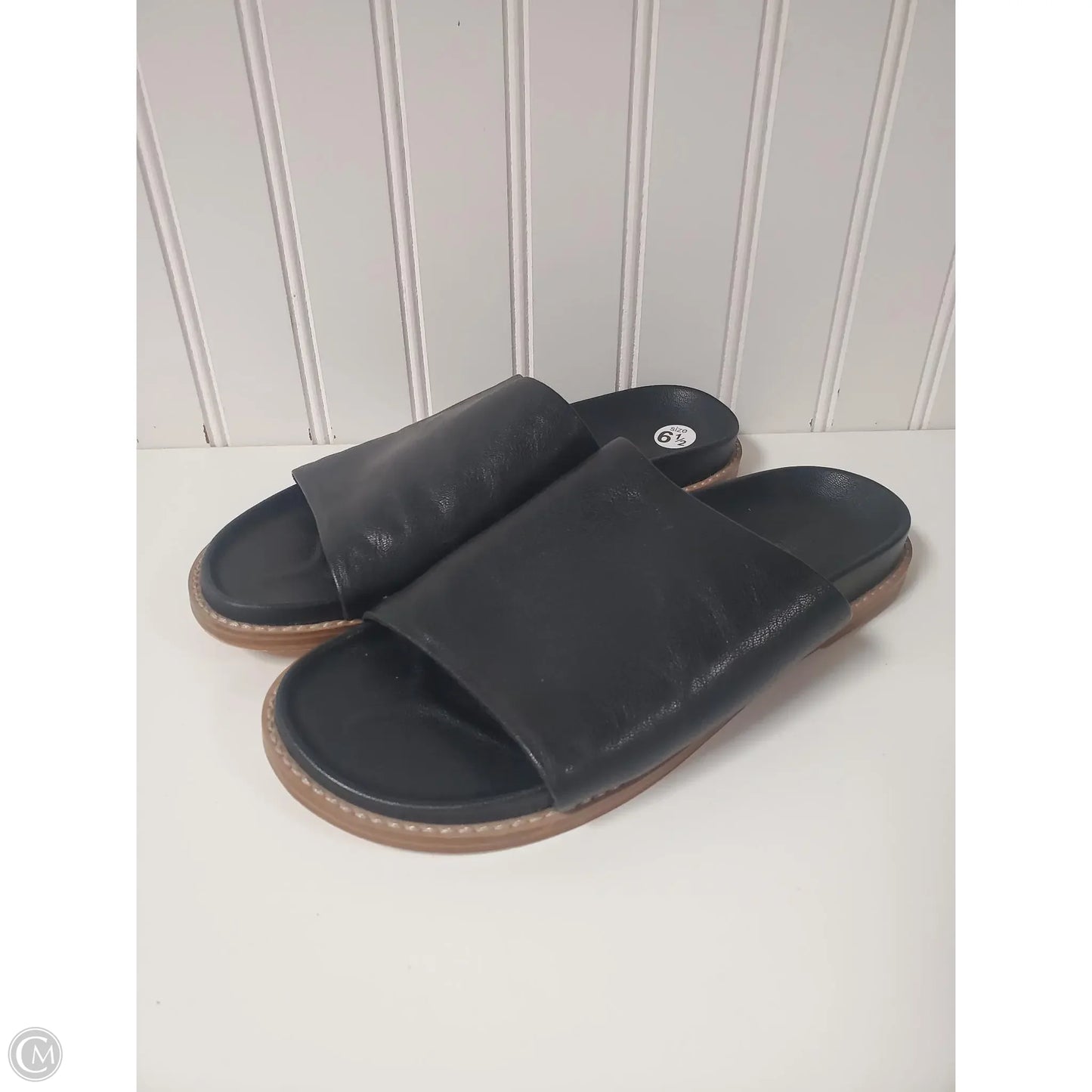 Sandals Flats By Cushionaire In Black, Size: 6.5