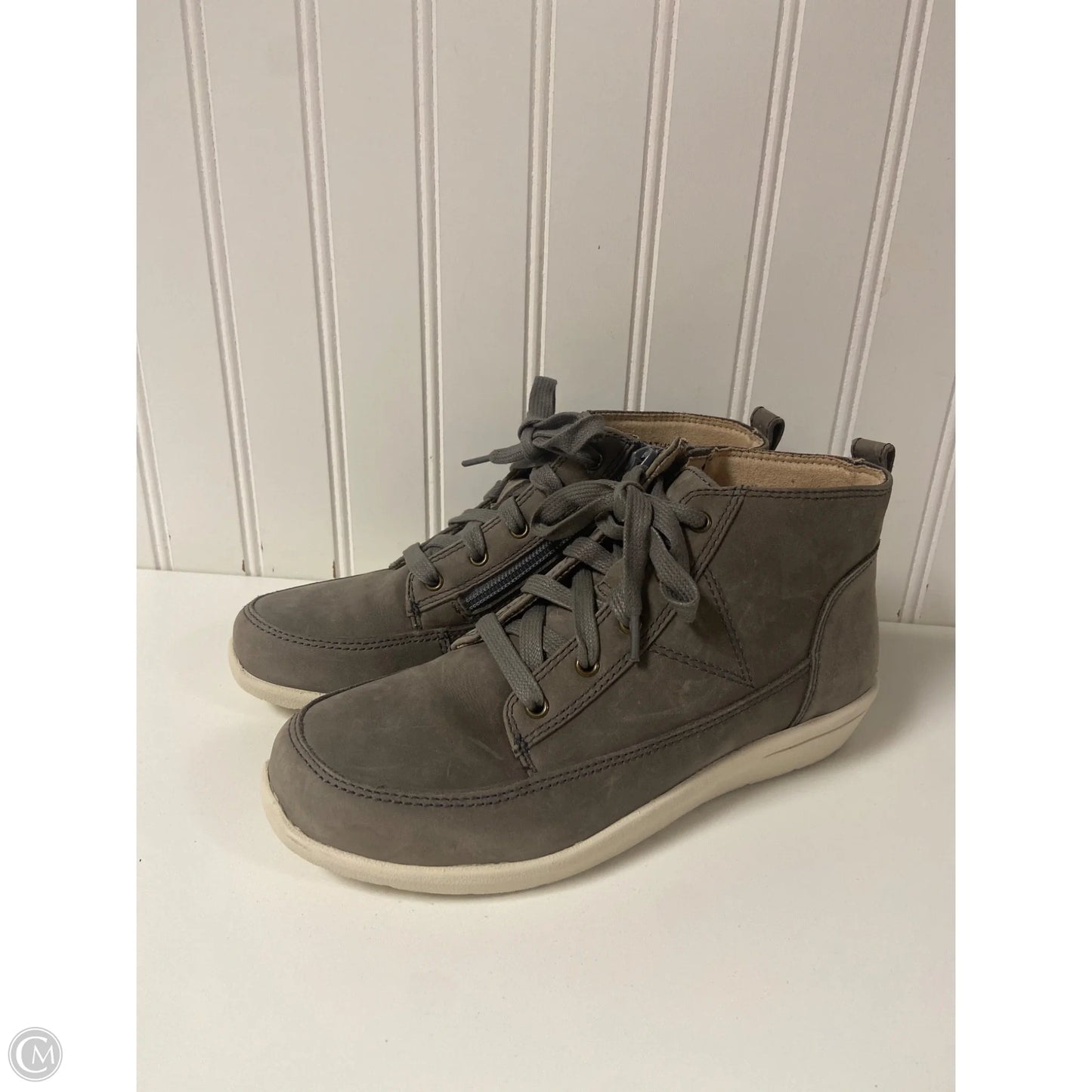 Boots Ankle Flats By Vionic In Grey, Size: 5