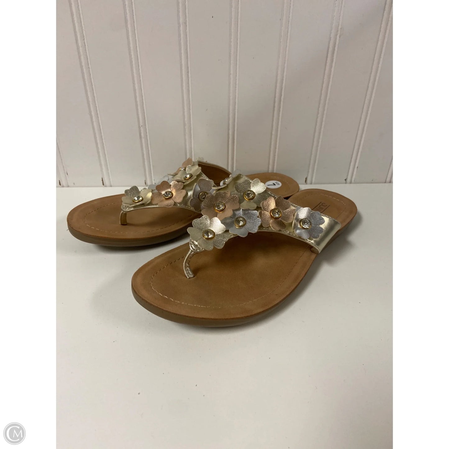 Sandals Flats By Clothes Mentor In Tan, Size: 7