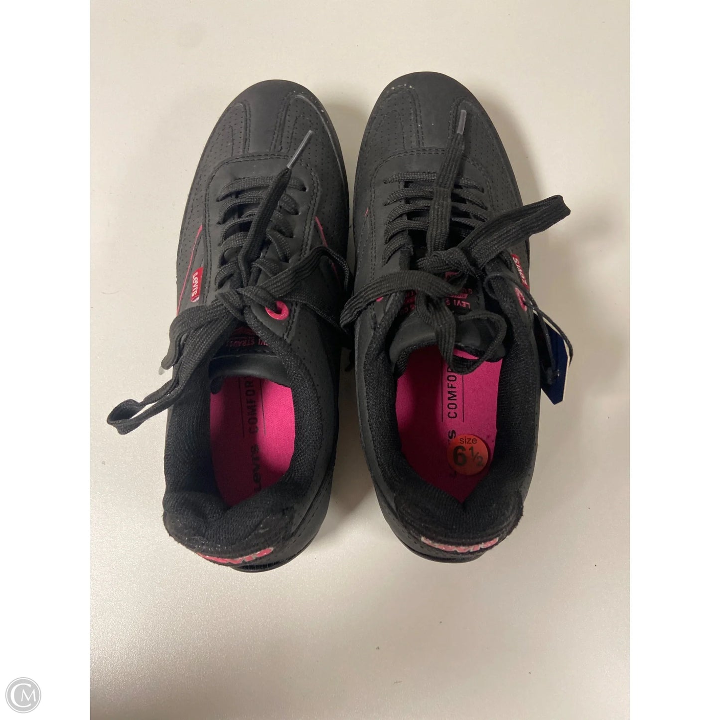 Shoes Athletic By Levis In Black, Size: 6.5
