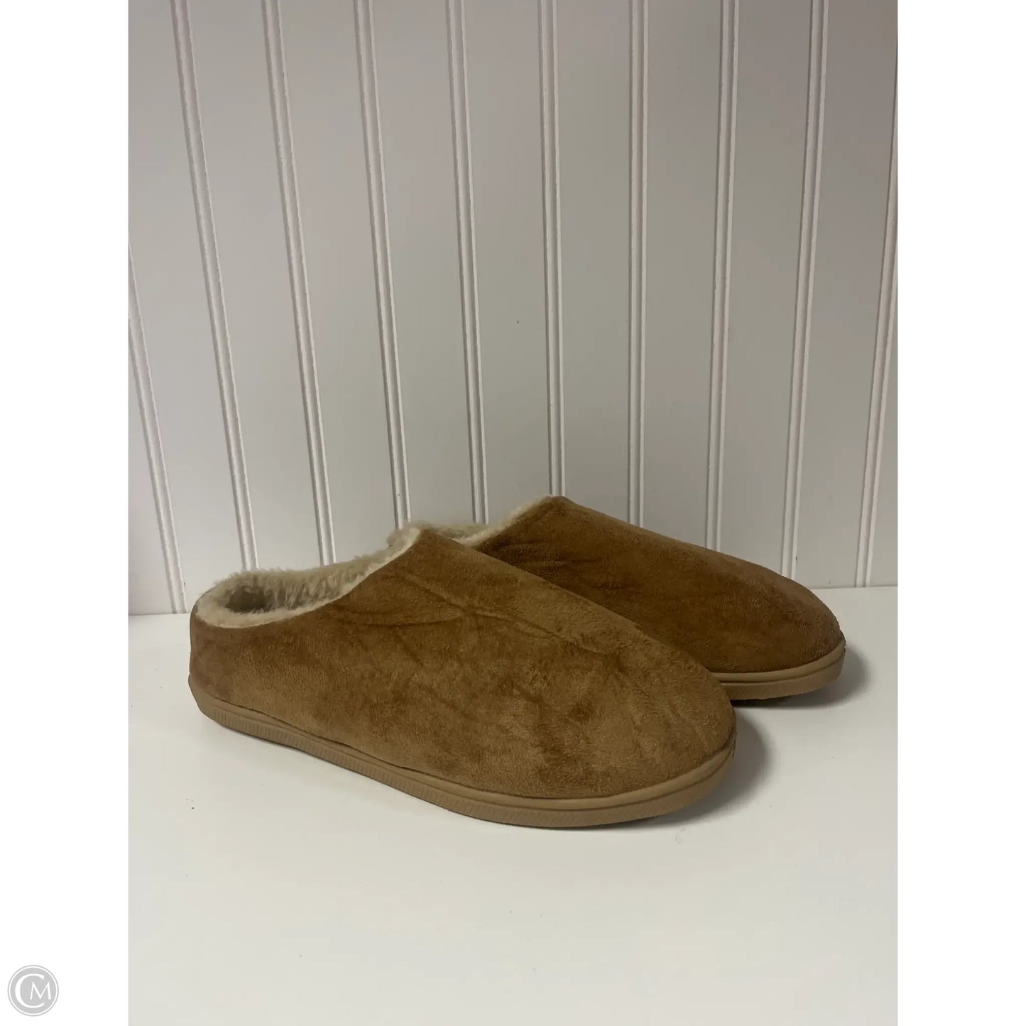 Slippers By Clothes Mentor In Tan, Size: 6