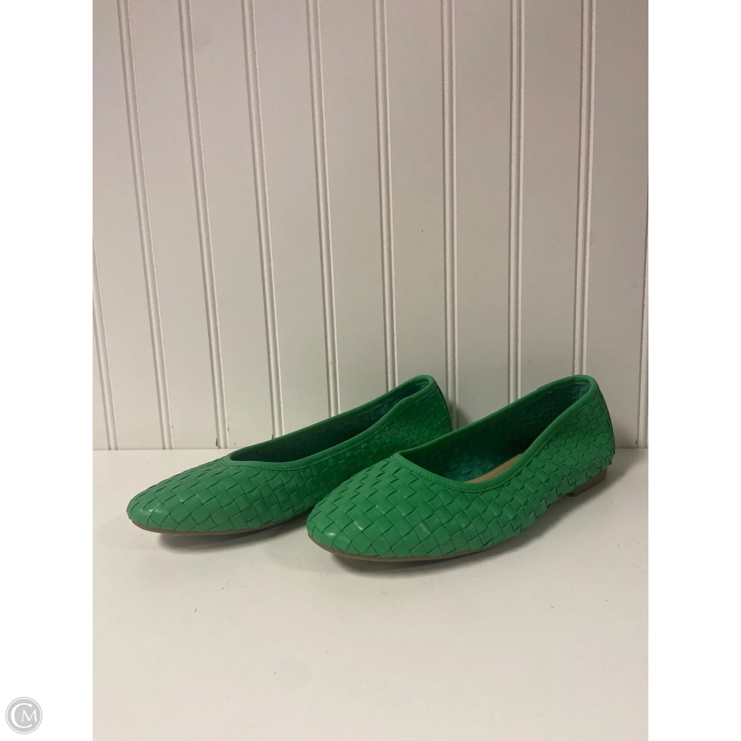 Shoes Flats By Cmc In Green, Size: 6