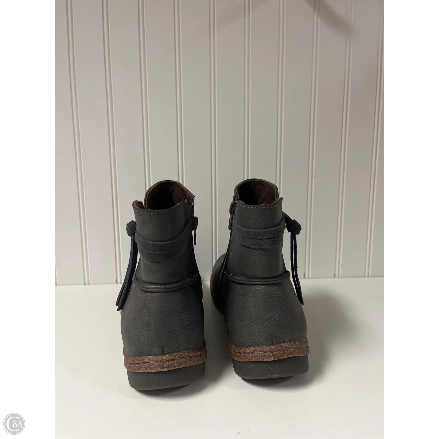 Boots Ankle Flats By Boc In Grey, Size: 10