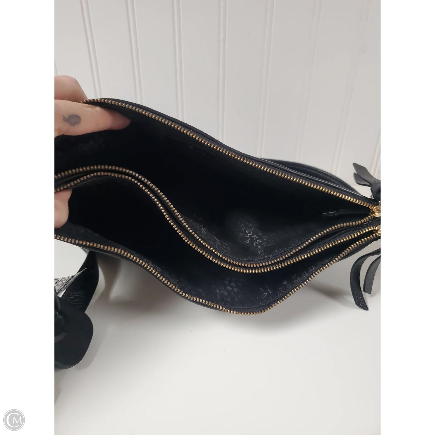 Crossbody Designer By Kate Spade, Size: Large