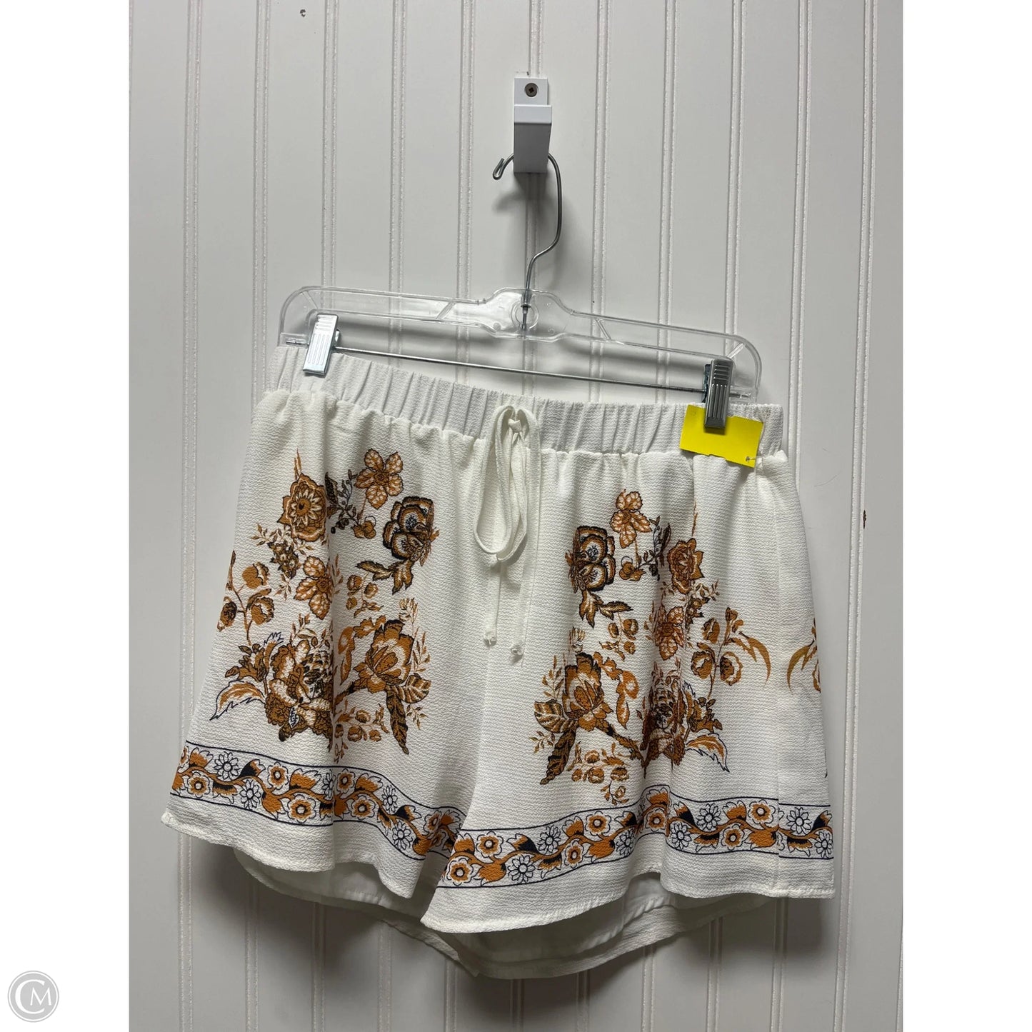 Shorts By Clothes Mentor In Tan & White, Size: 8