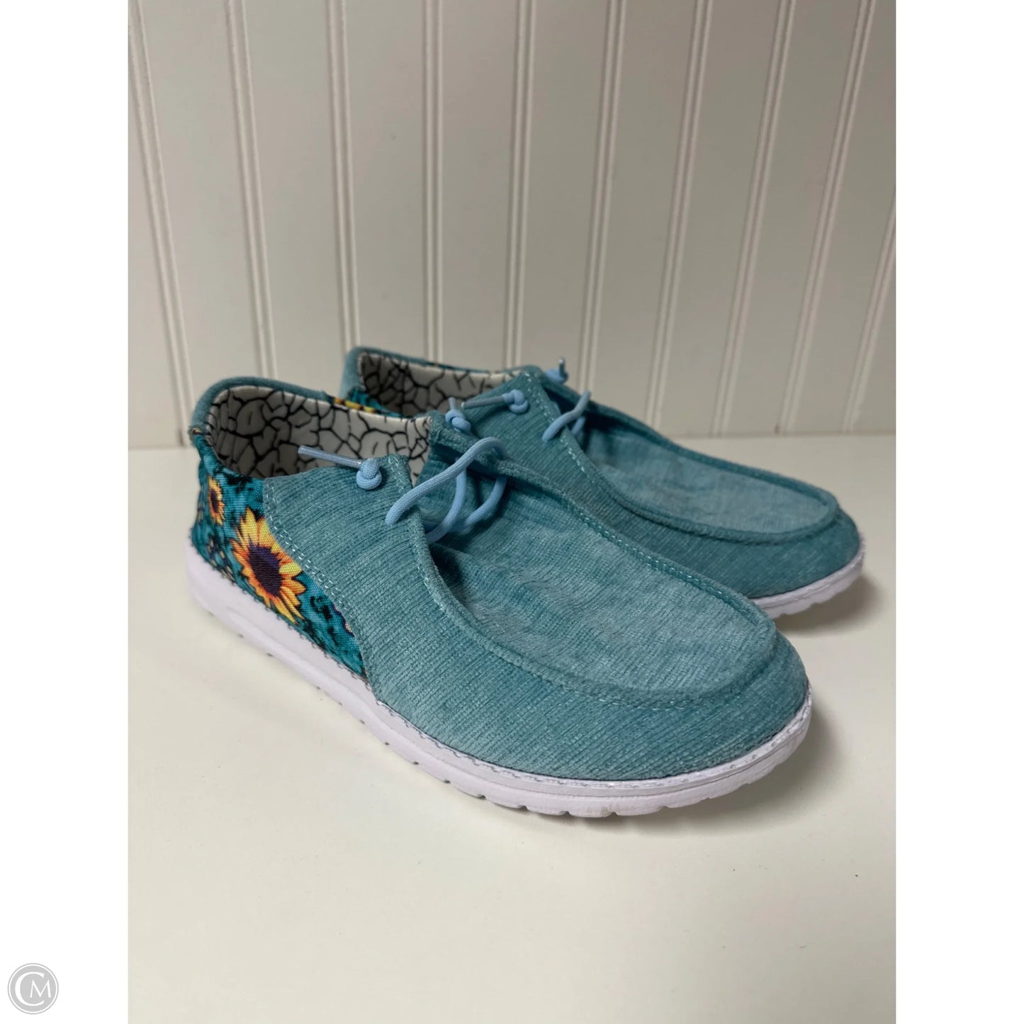 Shoes Flats By Clothes Mentor In Aqua, Size: 7