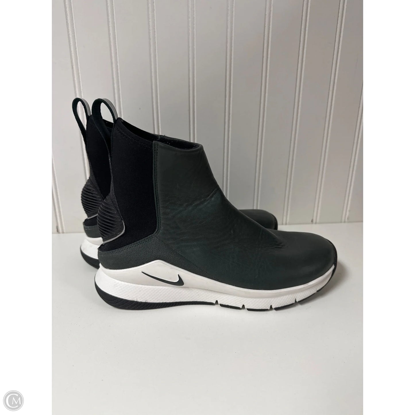 Shoes Sneakers By Nike In Green, Size: 7