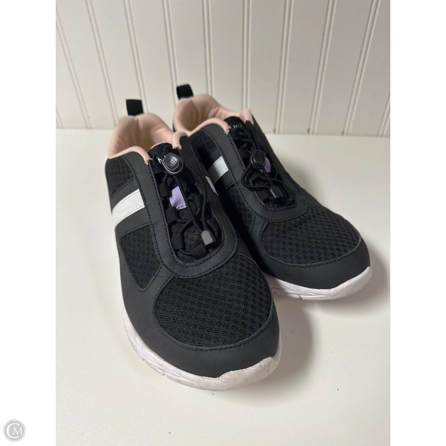 Shoes Athletic By Vionic In Black, Size: 8.5