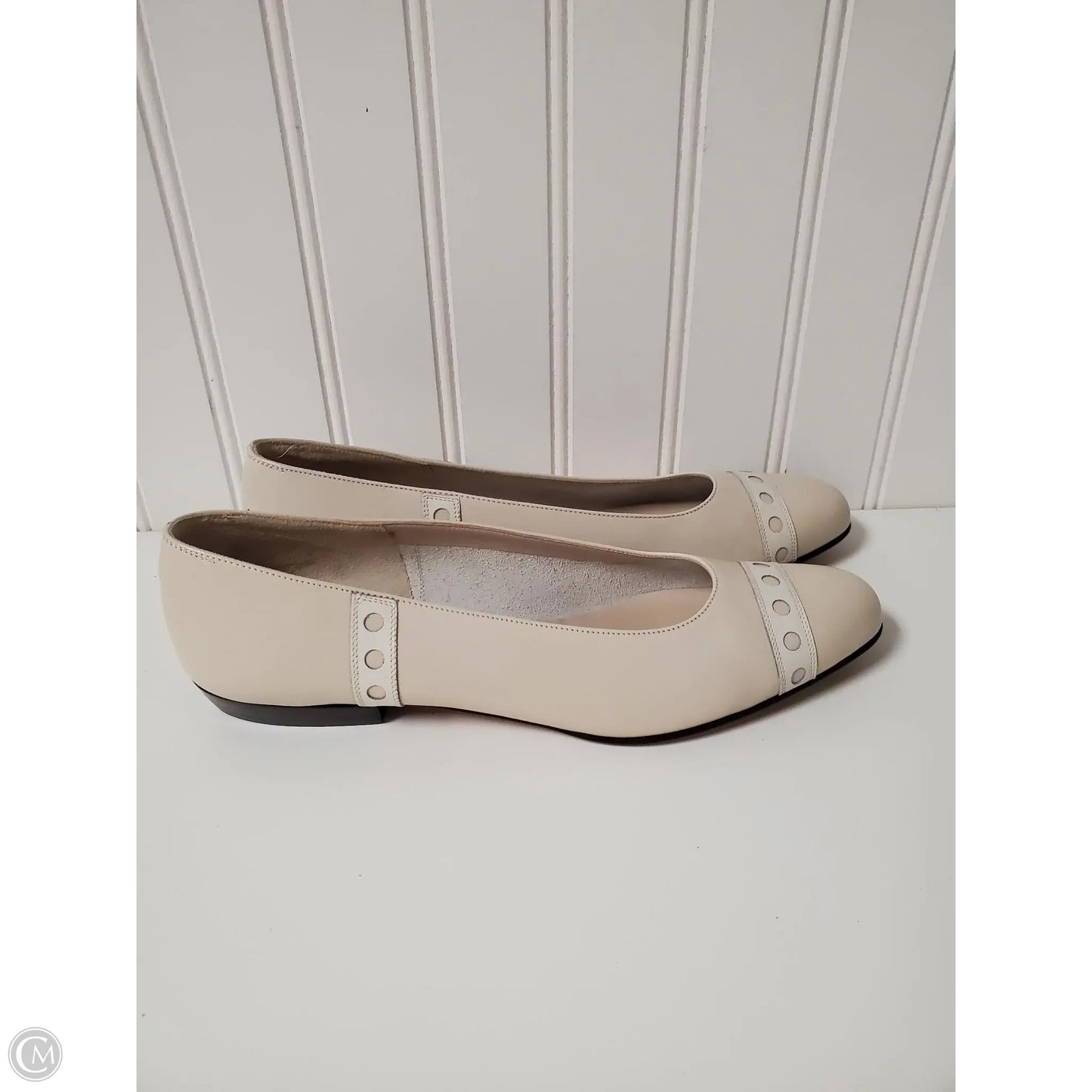Shoes Designer By Ferragamo In Taupe, Size: 7