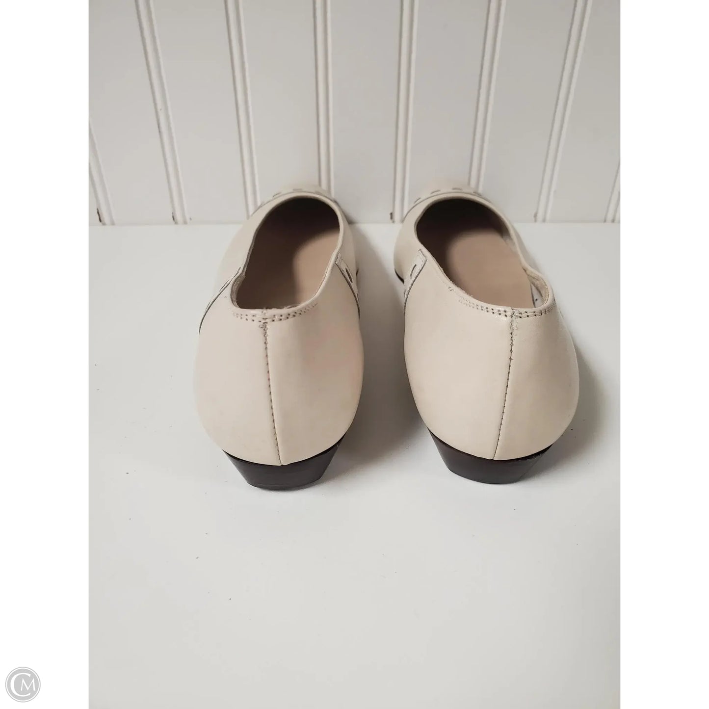 Shoes Designer By Ferragamo In Taupe, Size: 7
