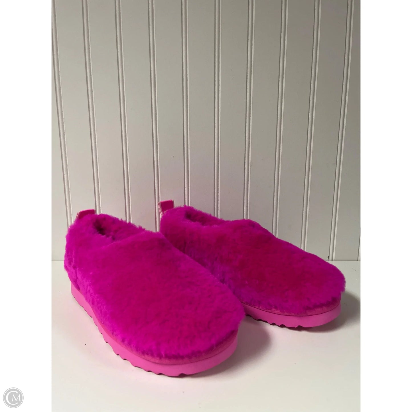 Slippers Designer By Ugg In Pink, Size: 6