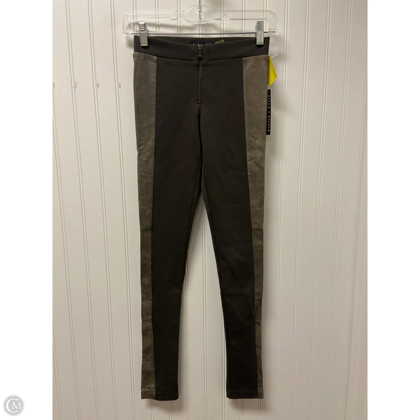 Pants Designer By Alice + Olivia In Green, Size: 0