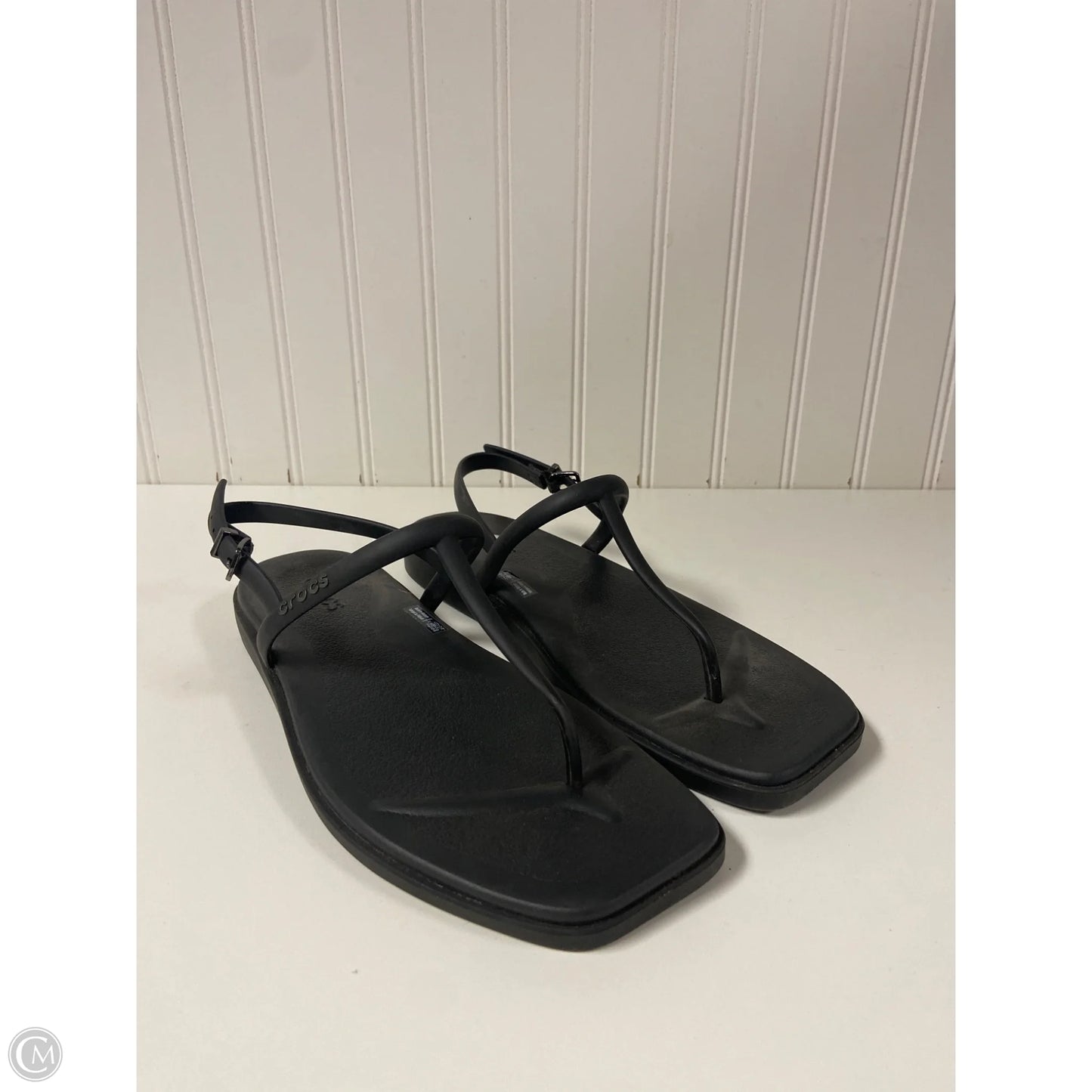 Sandals Flats By Crocs In Black, Size: 9