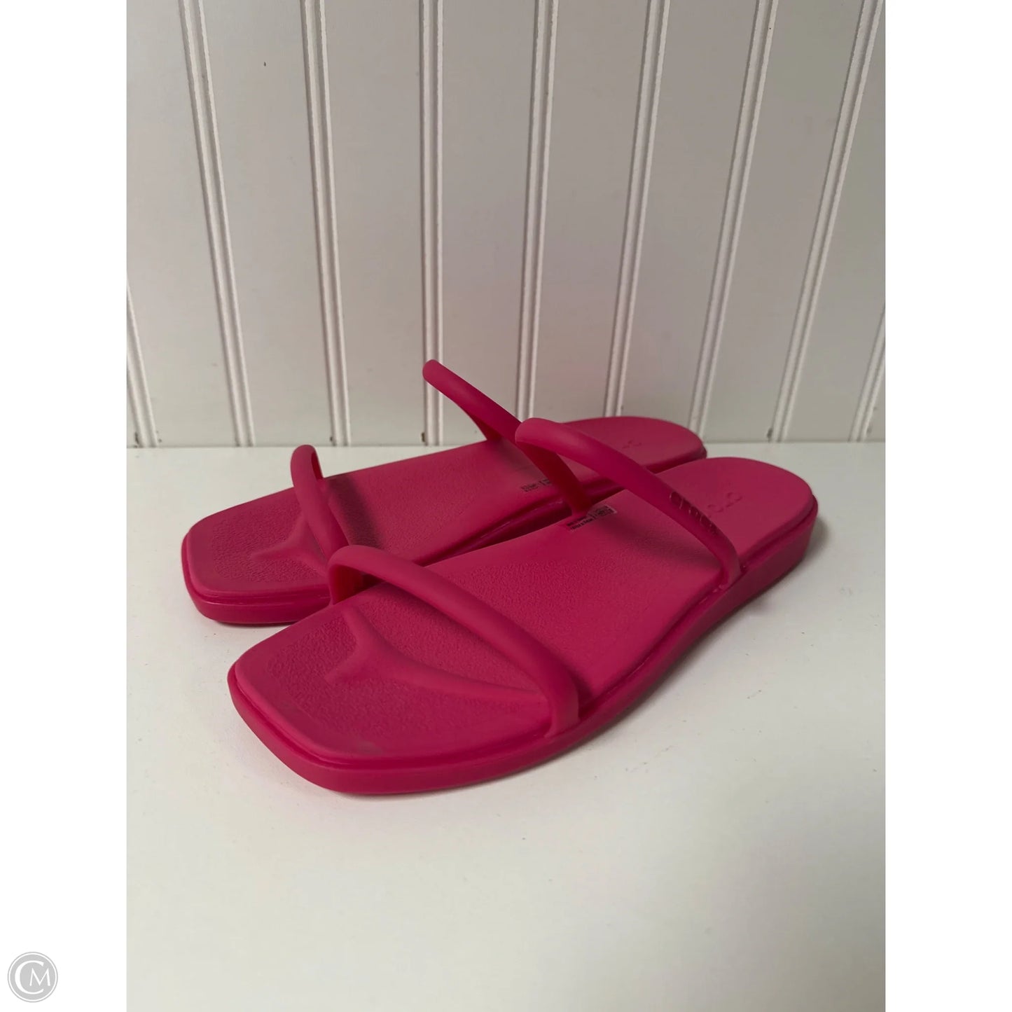 Sandals Flats By Crocs In Pink, Size: 7