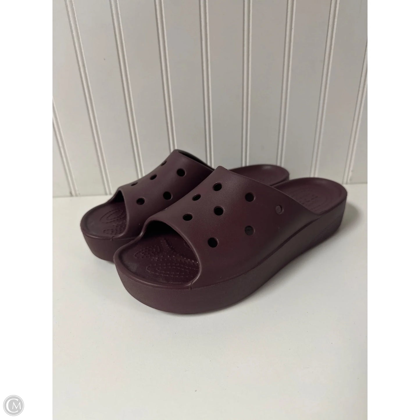Sandals Flats By Crocs In Purple, Size: 8