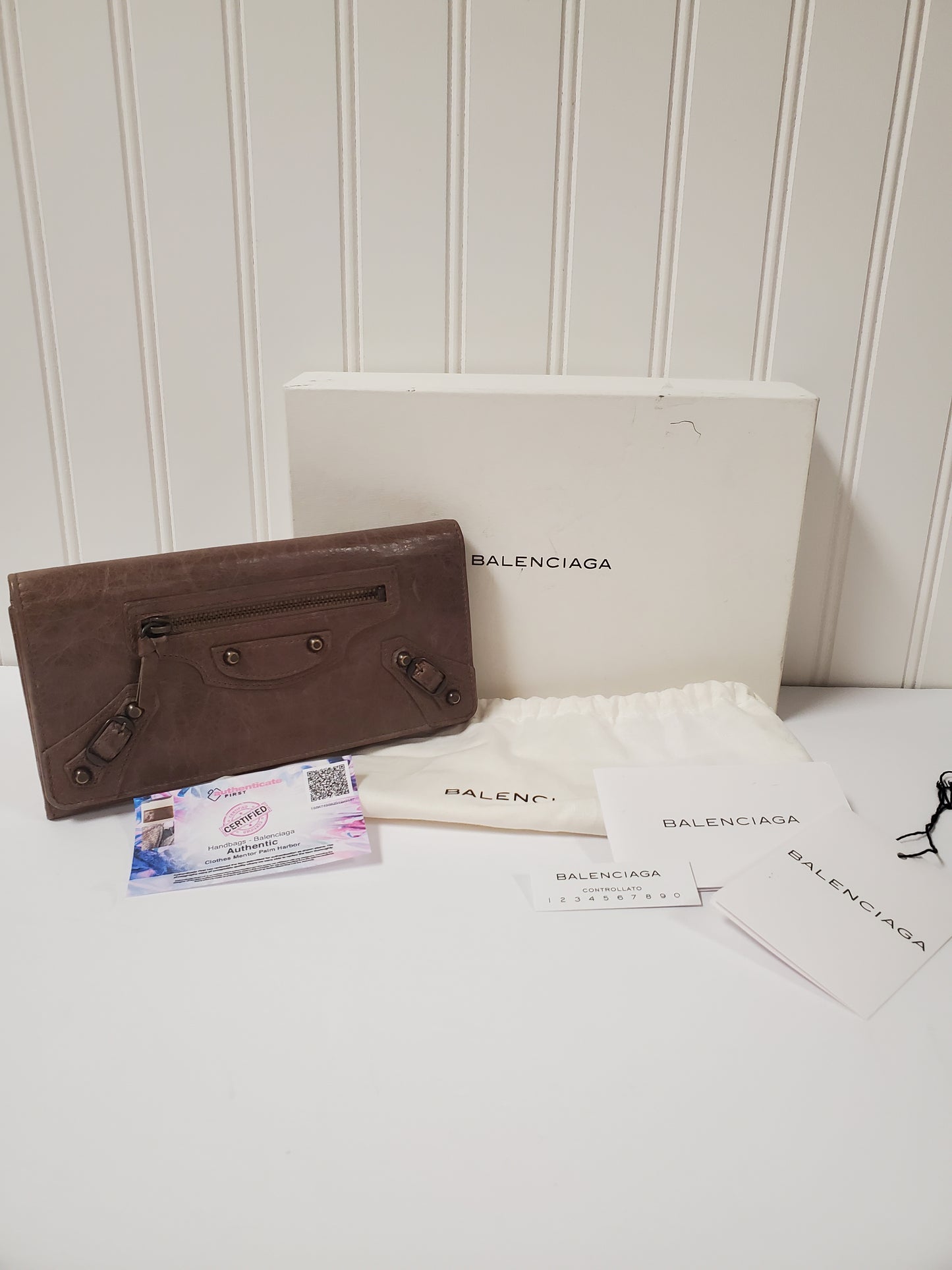 Wallet Luxury Designer By Balenciaga Size: Medium