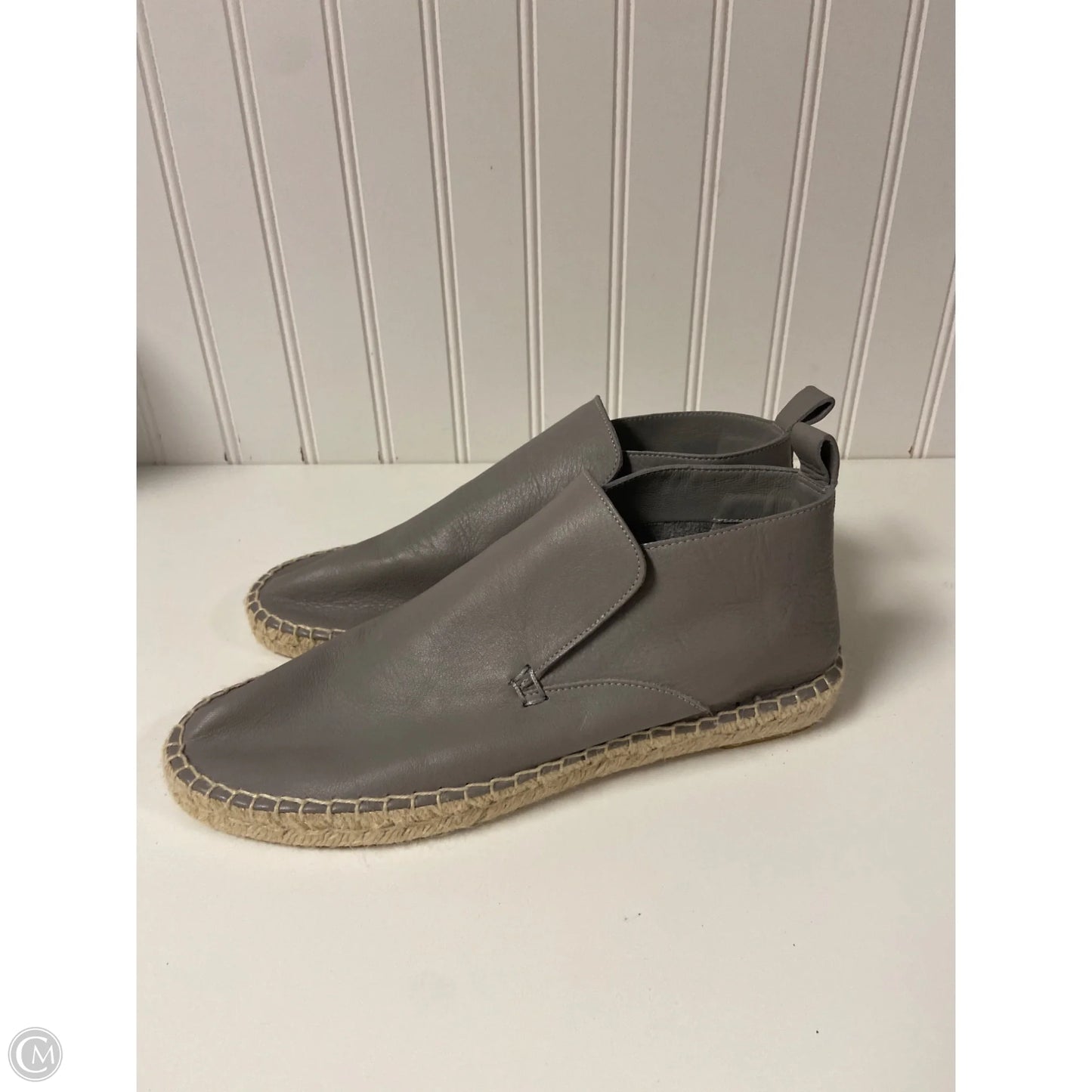 Shoes Flats By Vince In Grey, Size: 8