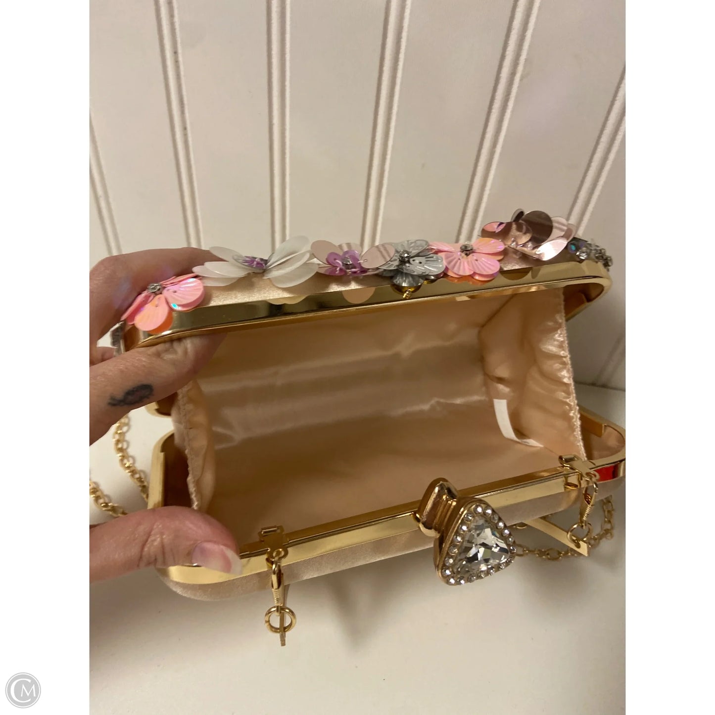 Clutch By Clothes Mentor, Size: Small