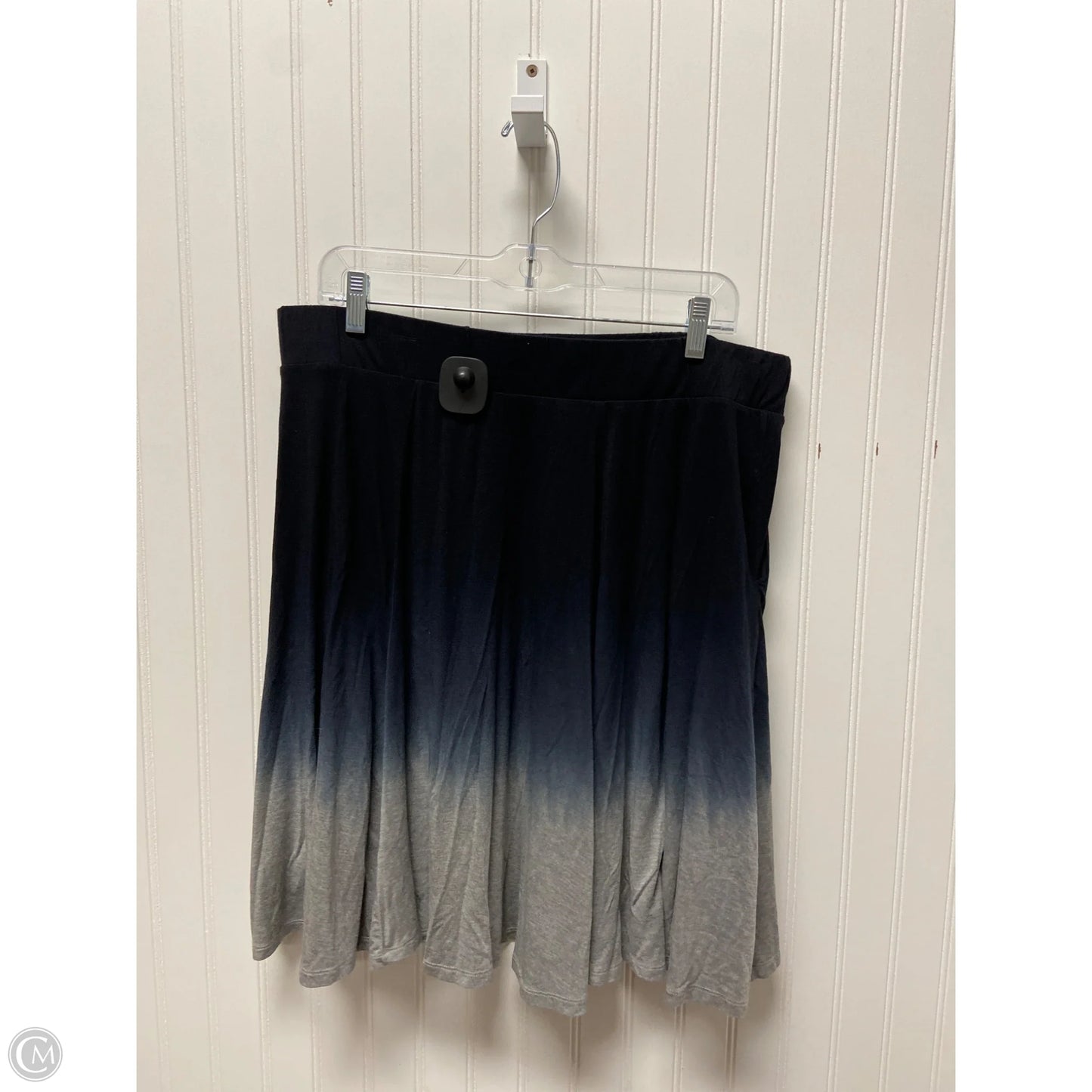 Skirt Mini & Short By Torrid In Black & Grey, Size: 20