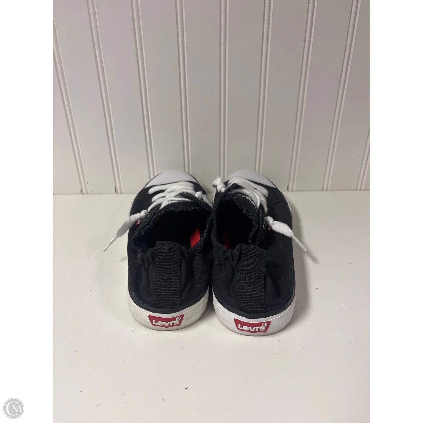 Shoes Sneakers By Levis In Black, Size: 7.5